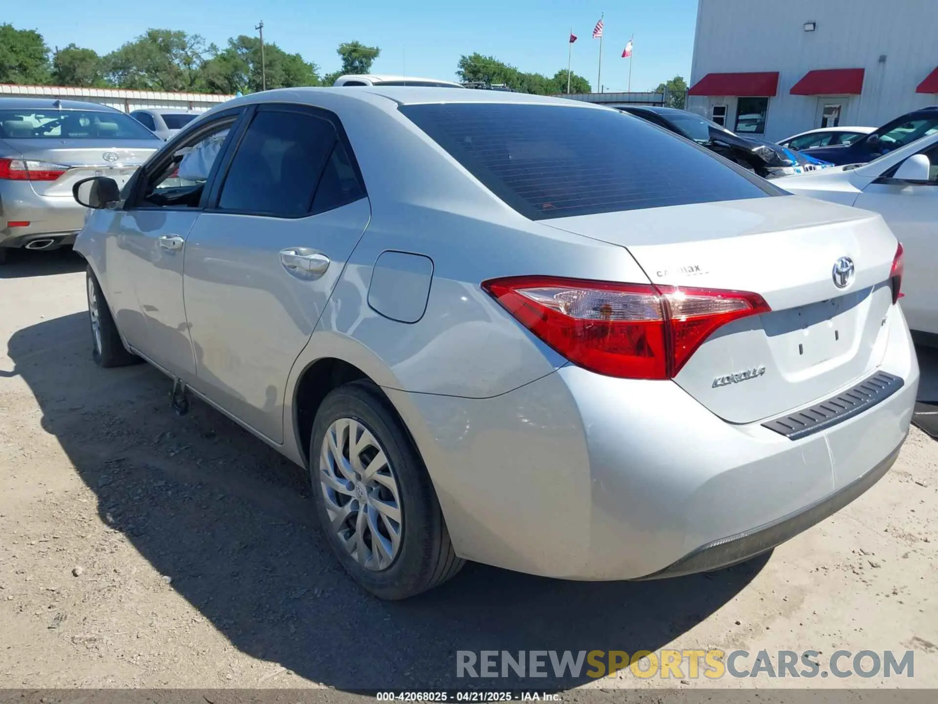 3 Photograph of a damaged car 5YFBURHE4KP907117 TOYOTA COROLLA 2019