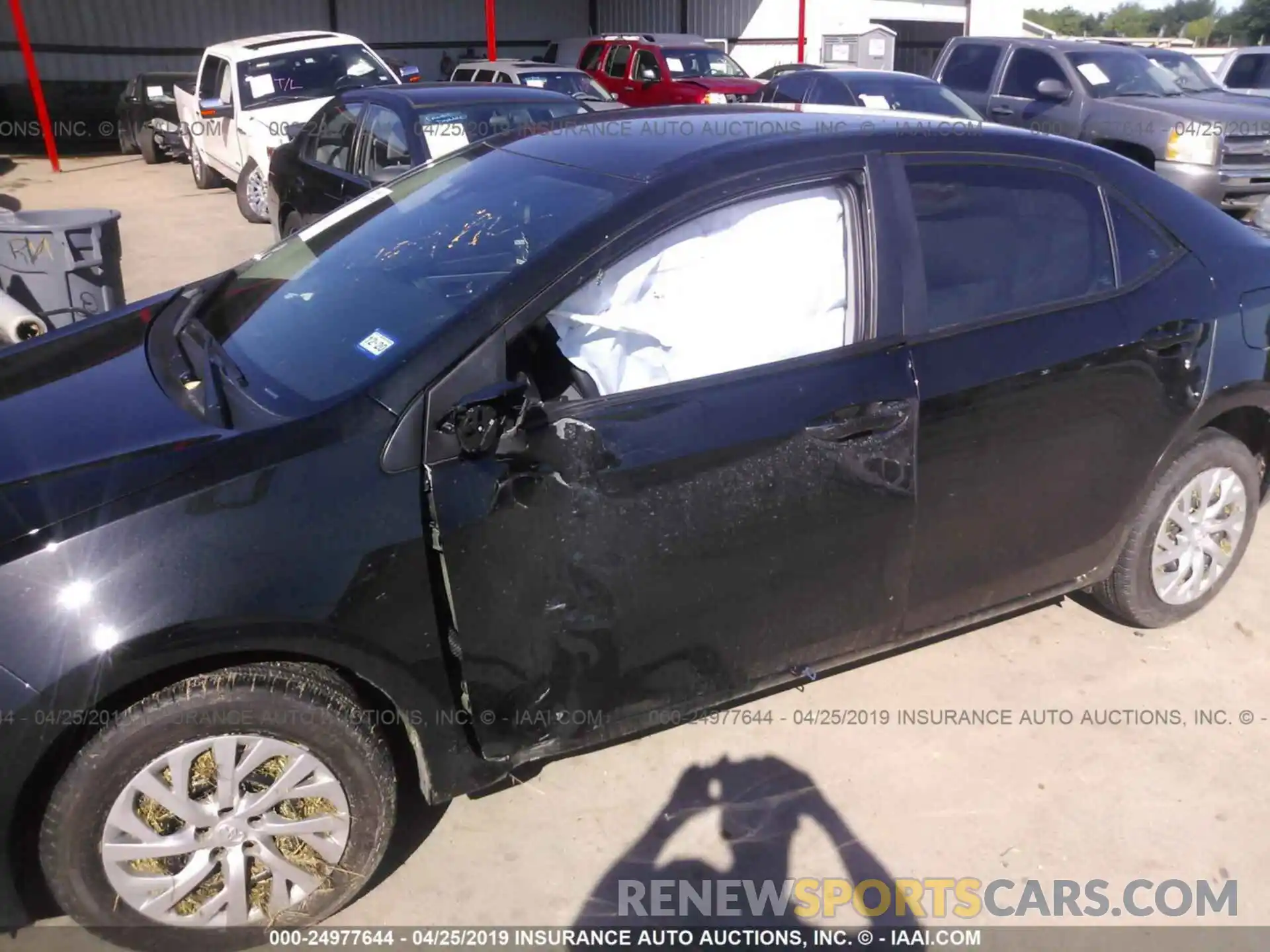 6 Photograph of a damaged car 5YFBURHE4KP909756 TOYOTA COROLLA 2019