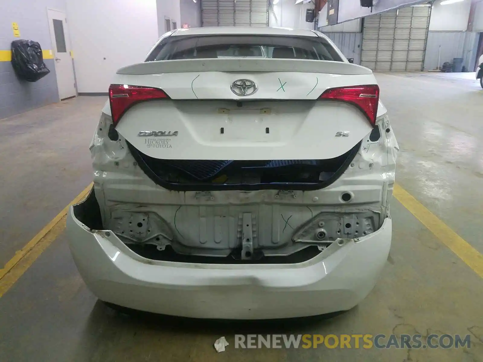 9 Photograph of a damaged car 5YFBURHE4KP916237 TOYOTA COROLLA 2019