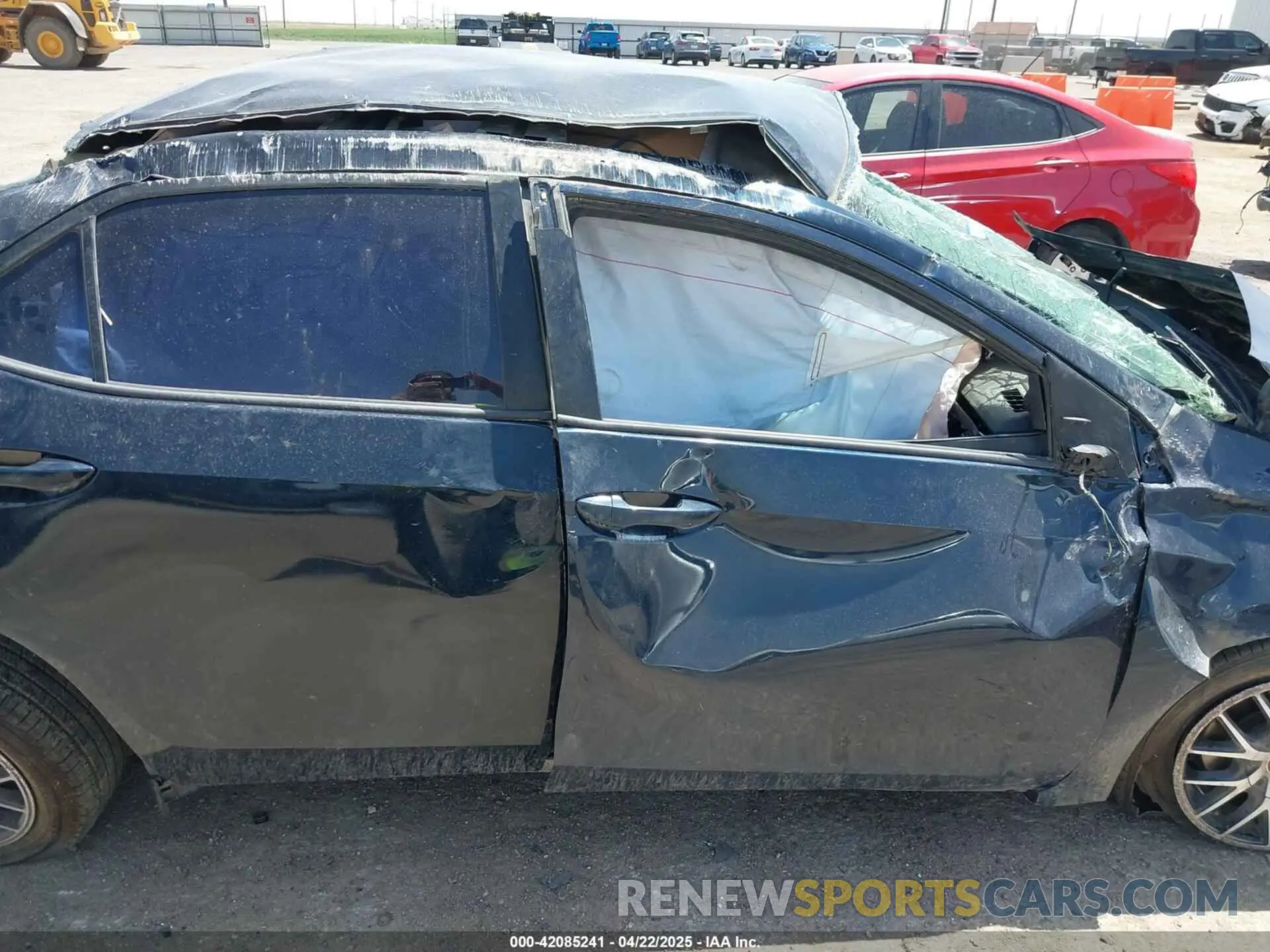 13 Photograph of a damaged car 5YFBURHE4KP918909 TOYOTA COROLLA 2019