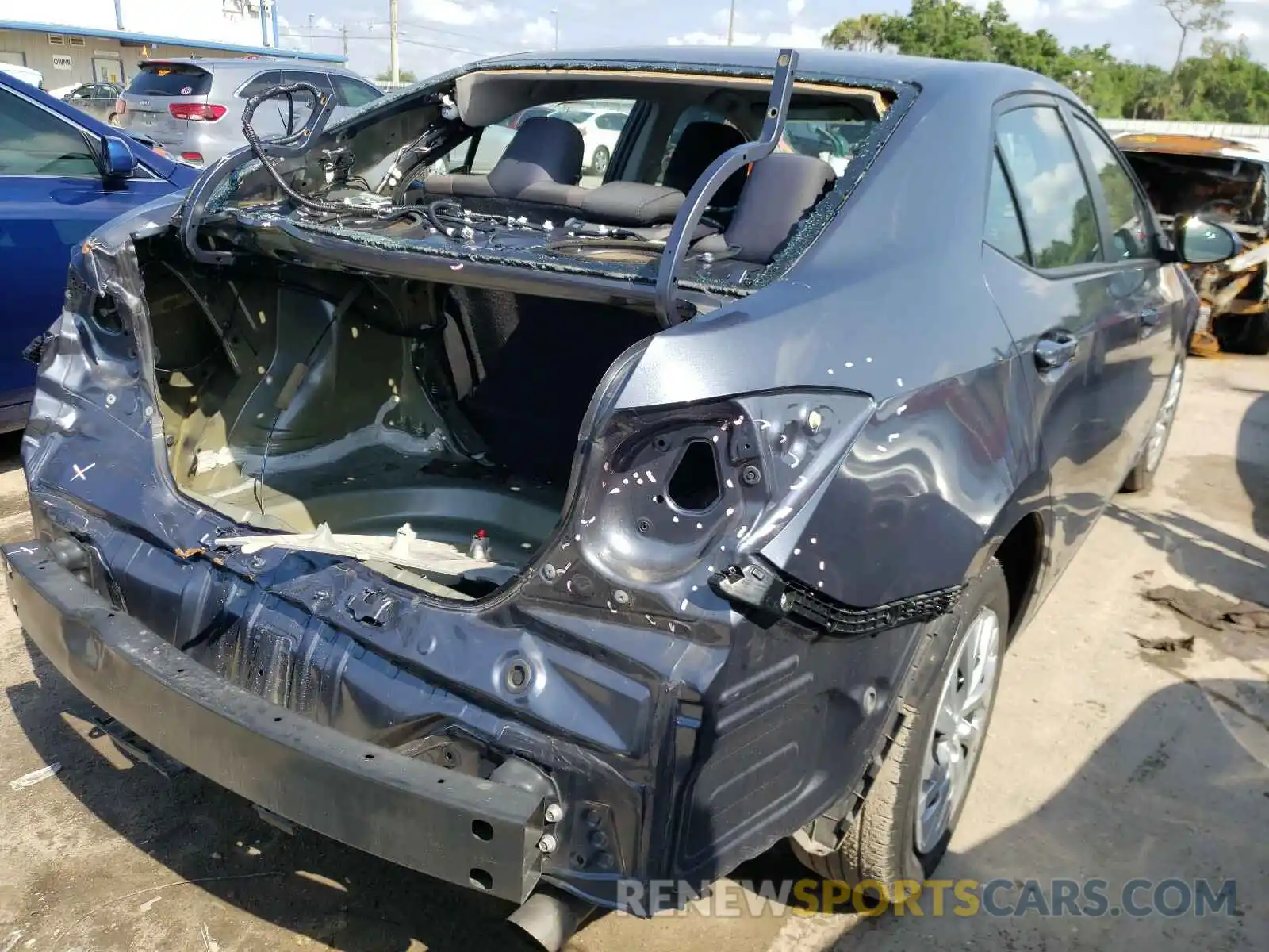 4 Photograph of a damaged car 5YFBURHE4KP922037 TOYOTA COROLLA 2019