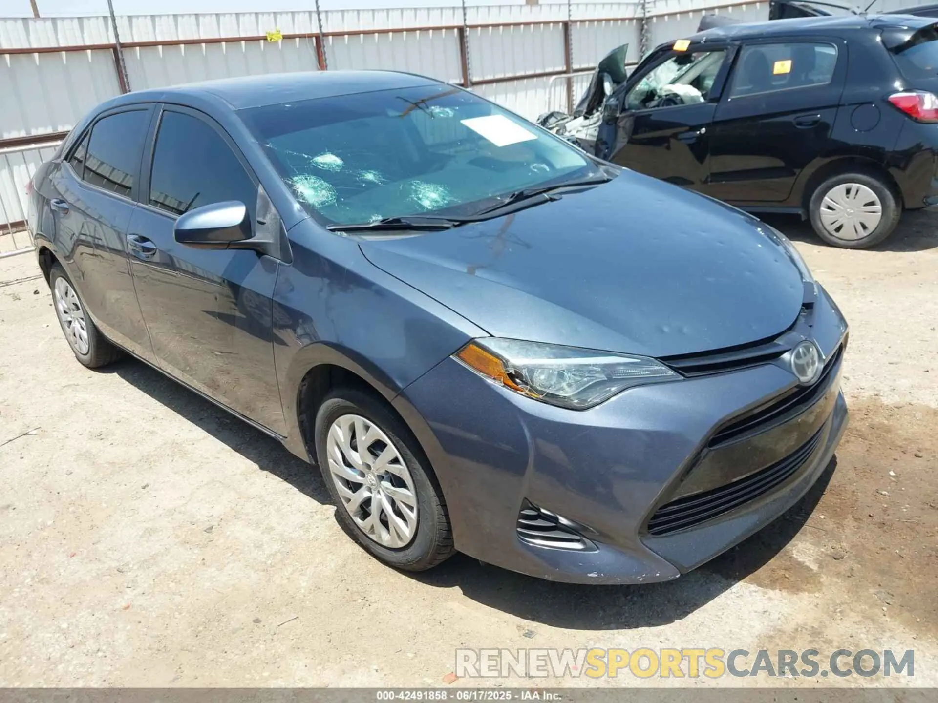 1 Photograph of a damaged car 5YFBURHE4KP923611 TOYOTA COROLLA 2019