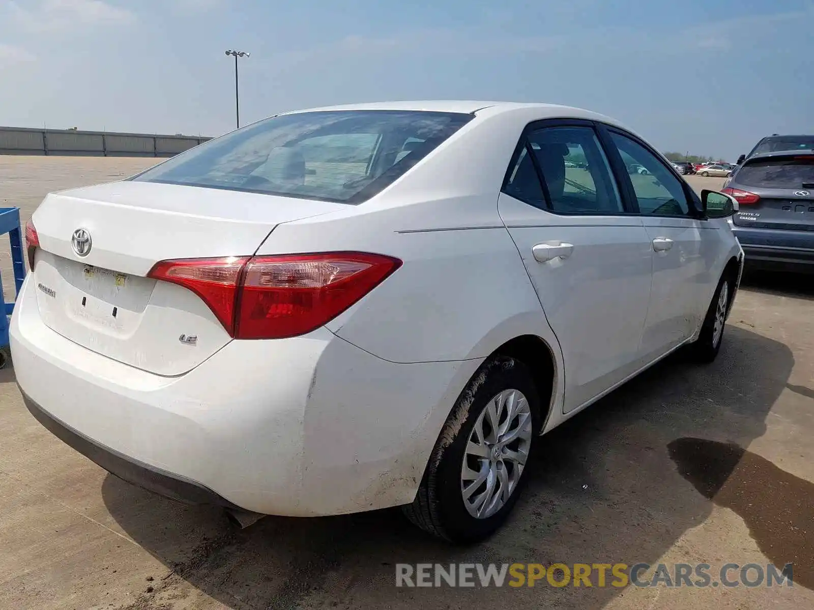 4 Photograph of a damaged car 5YFBURHE4KP923723 TOYOTA COROLLA 2019