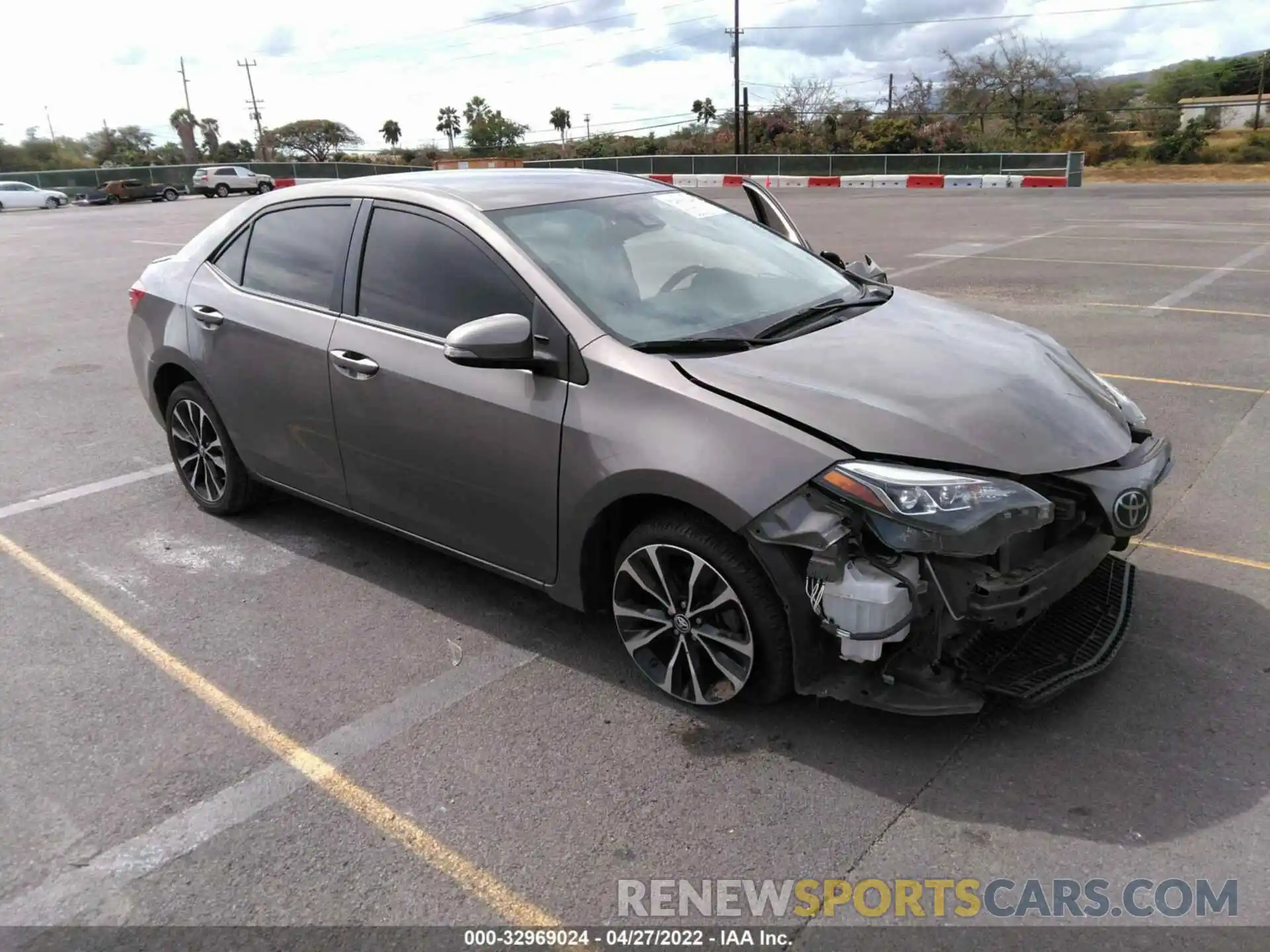 1 Photograph of a damaged car 5YFBURHE4KP923818 TOYOTA COROLLA 2019