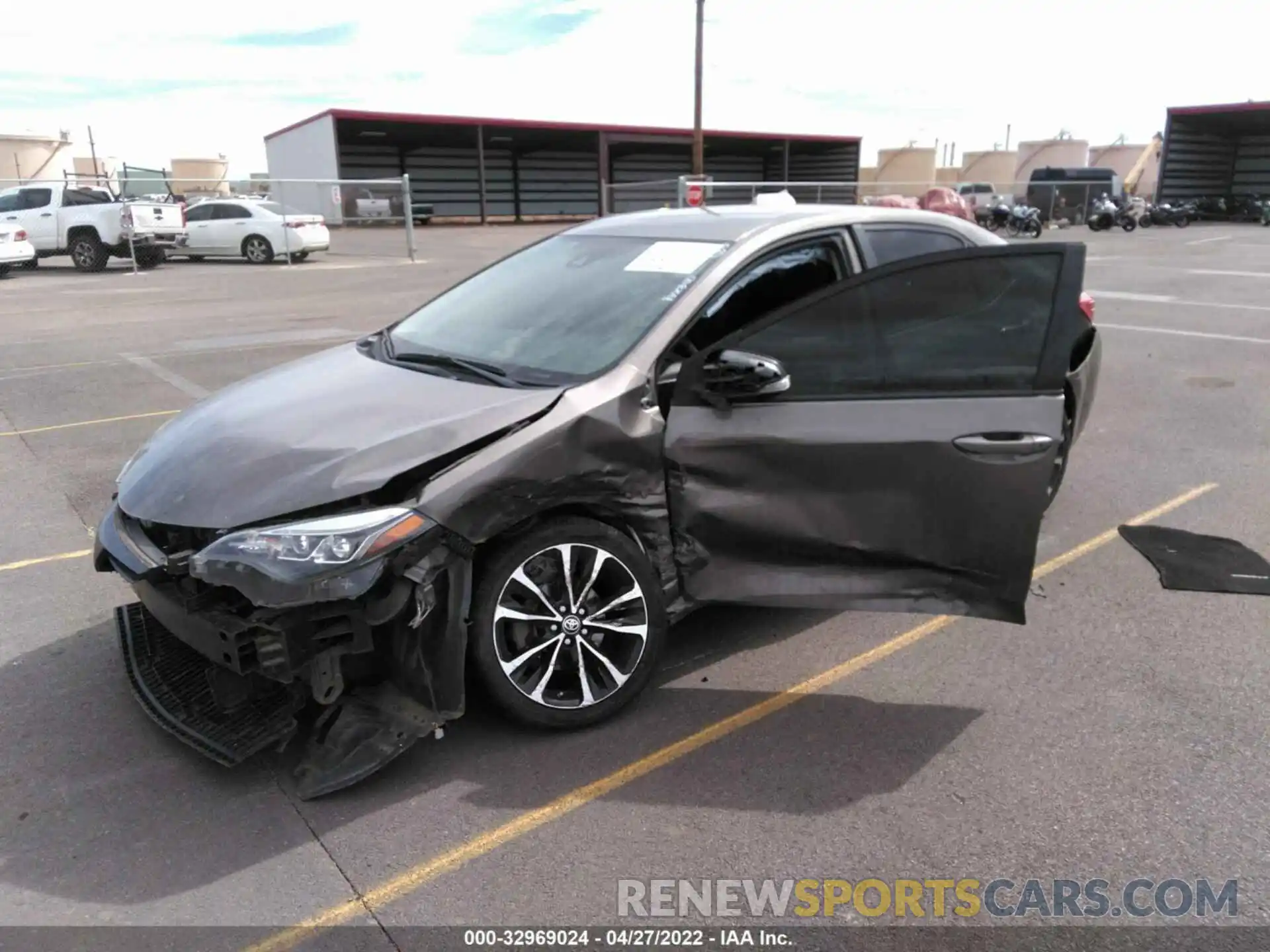 2 Photograph of a damaged car 5YFBURHE4KP923818 TOYOTA COROLLA 2019