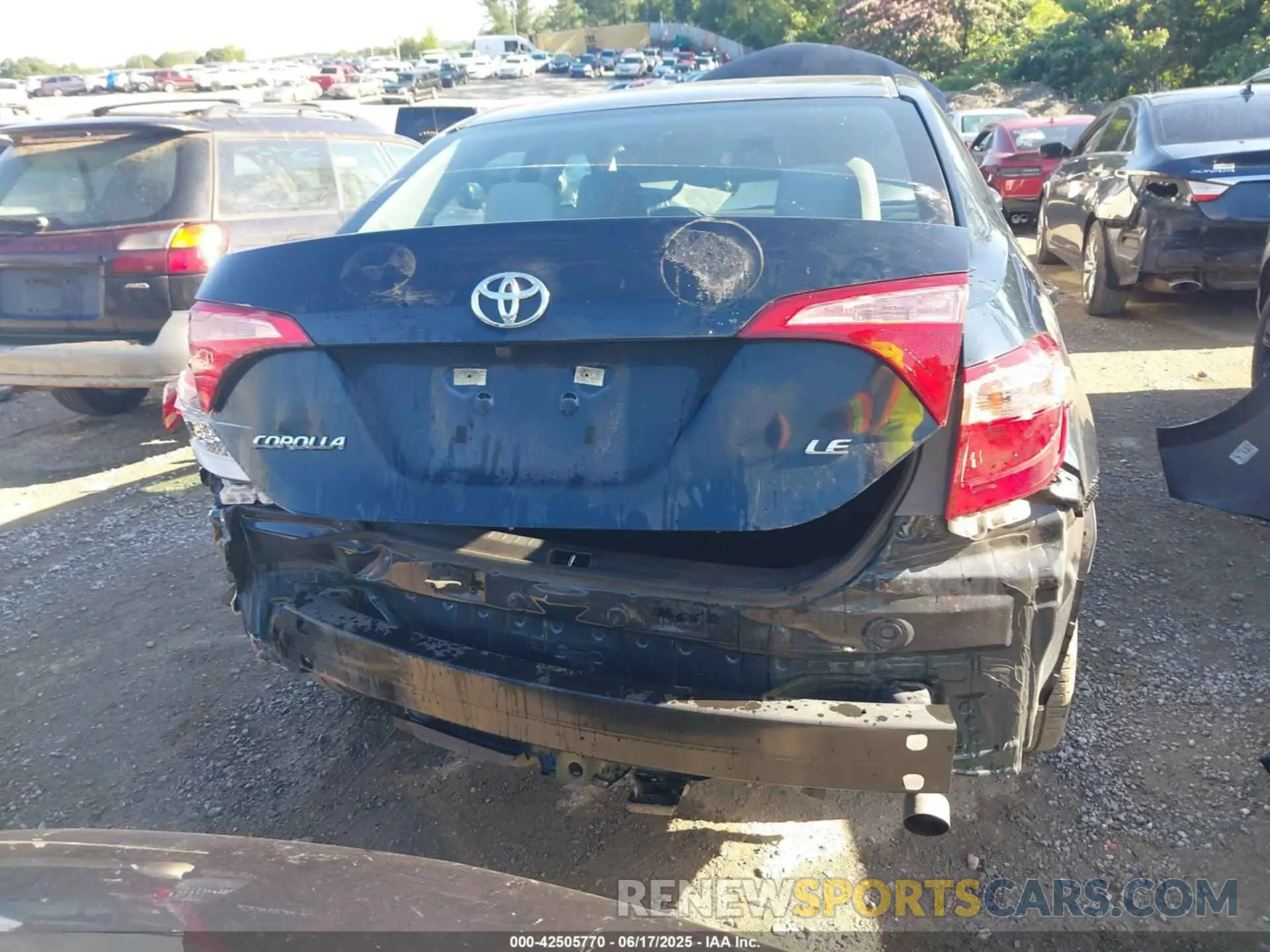 16 Photograph of a damaged car 5YFBURHE4KP925858 TOYOTA COROLLA 2019