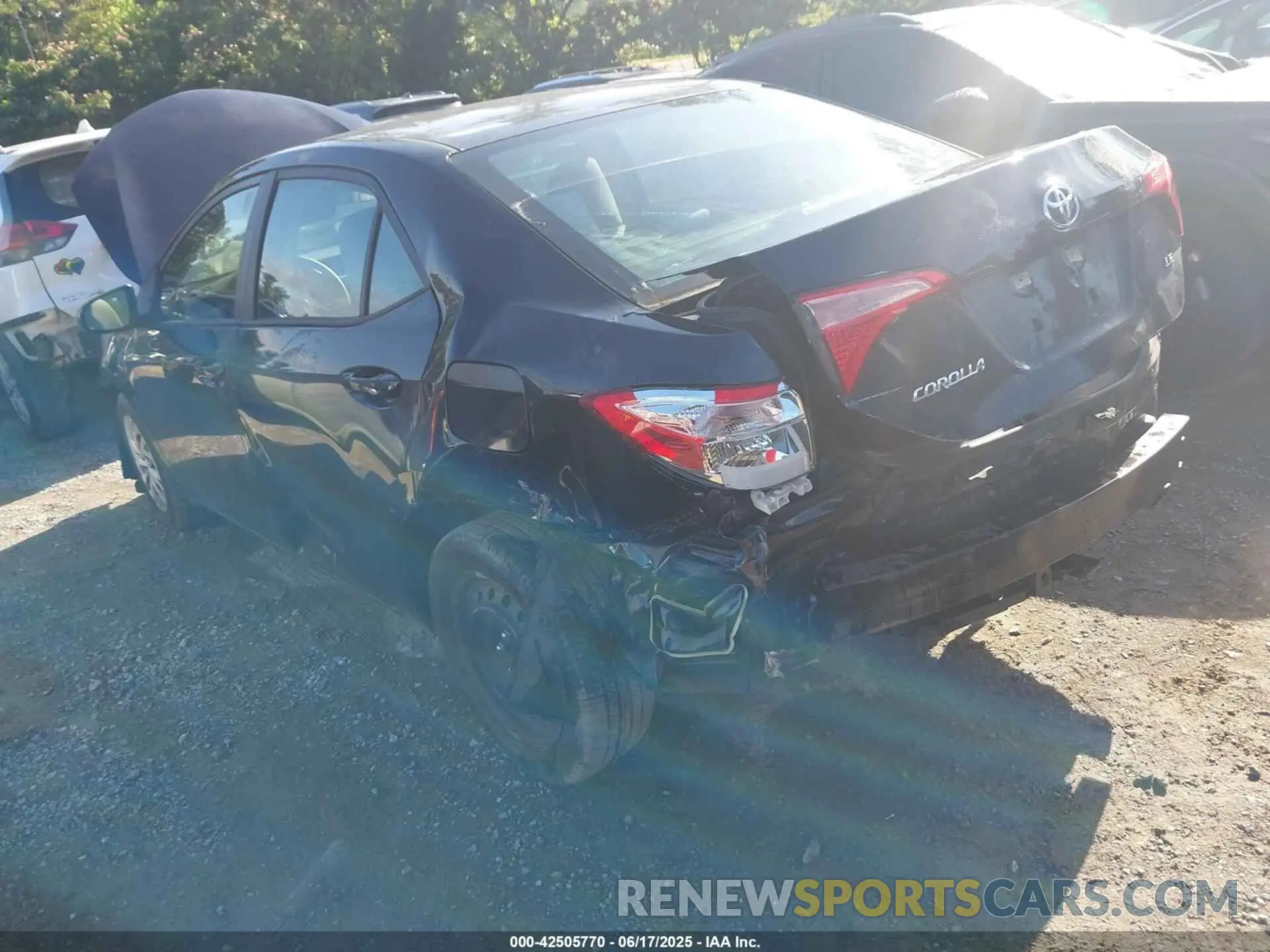3 Photograph of a damaged car 5YFBURHE4KP925858 TOYOTA COROLLA 2019