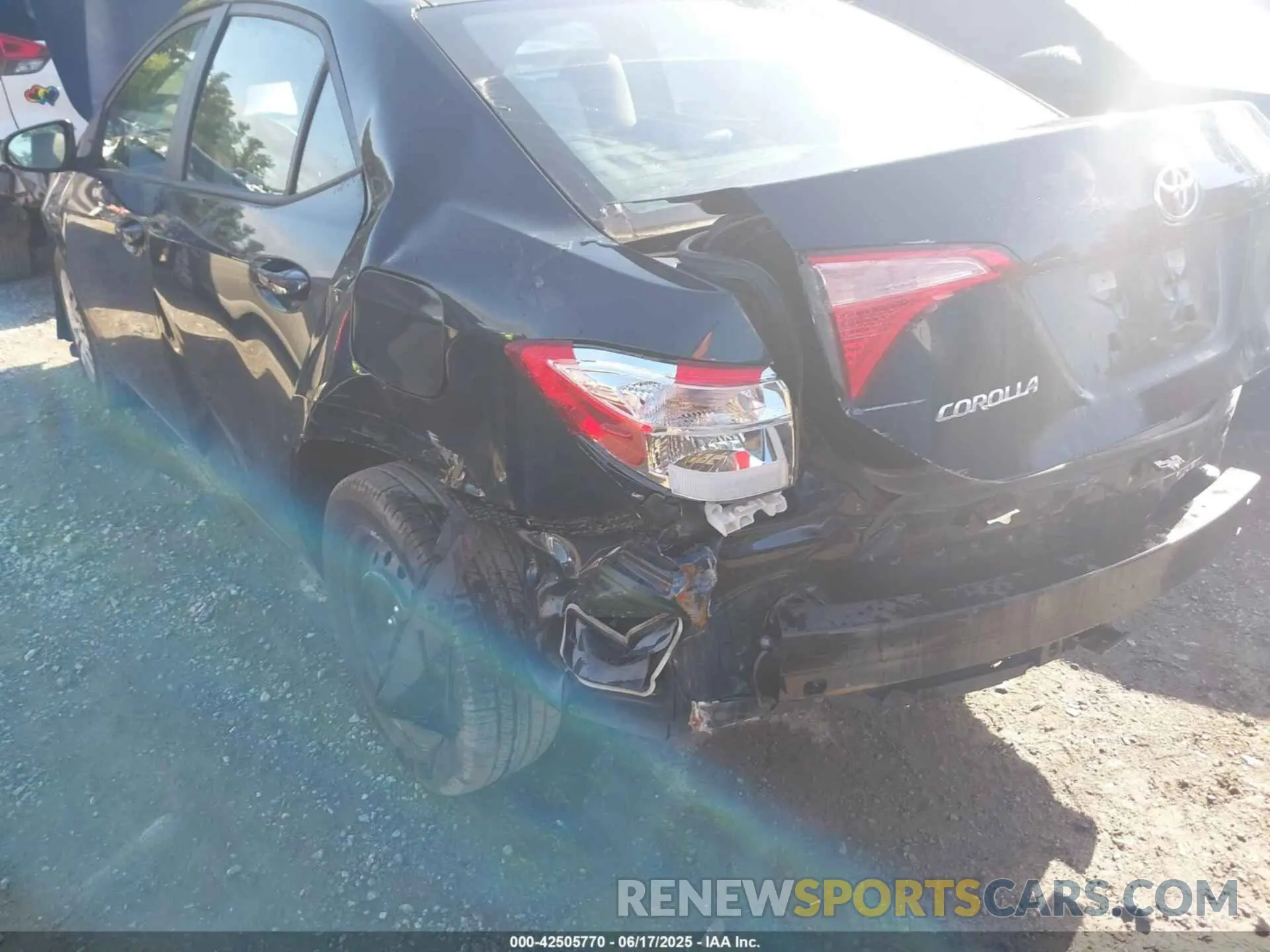 6 Photograph of a damaged car 5YFBURHE4KP925858 TOYOTA COROLLA 2019