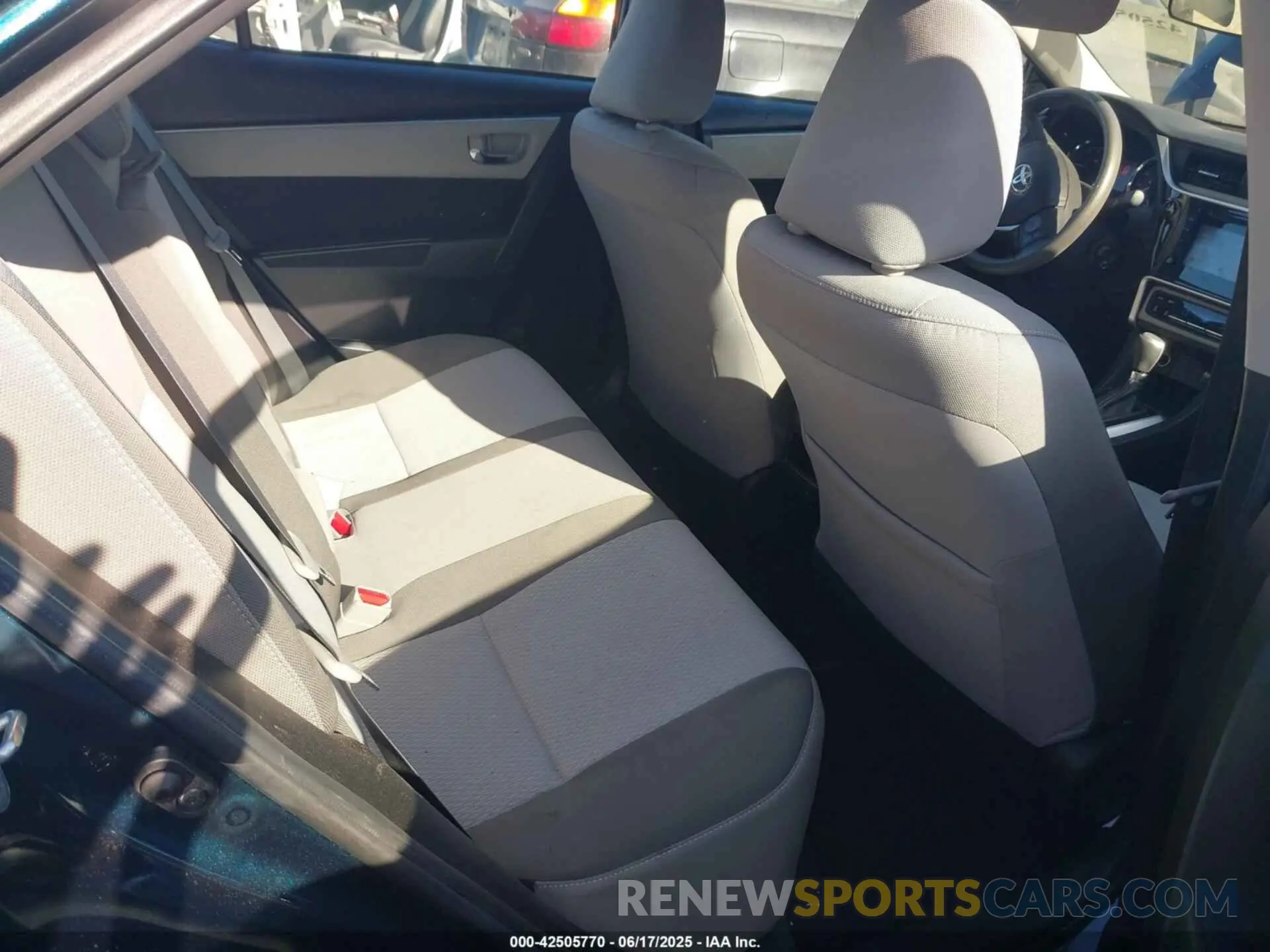 8 Photograph of a damaged car 5YFBURHE4KP925858 TOYOTA COROLLA 2019