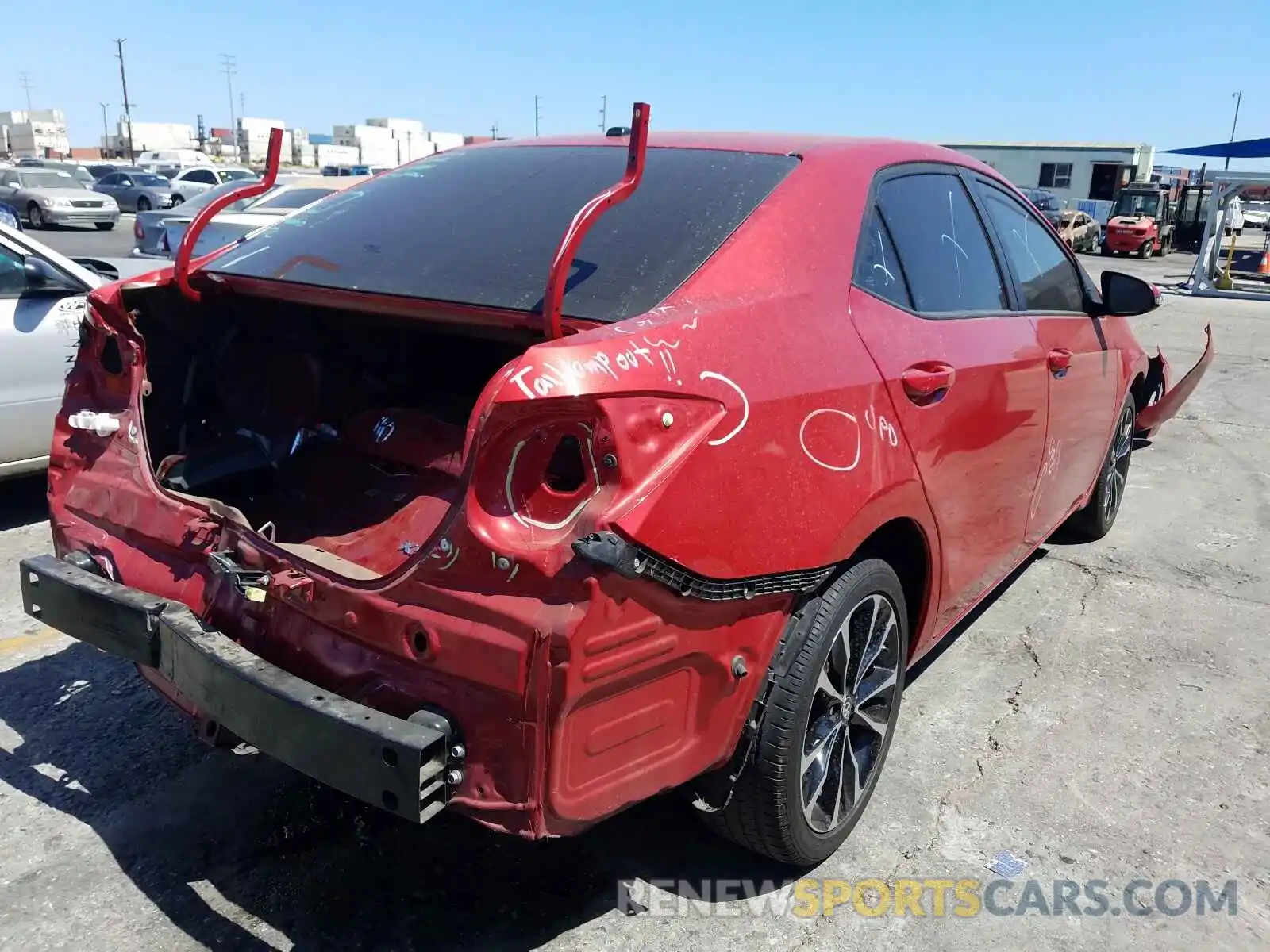 4 Photograph of a damaged car 5YFBURHE4KP928985 TOYOTA COROLLA 2019