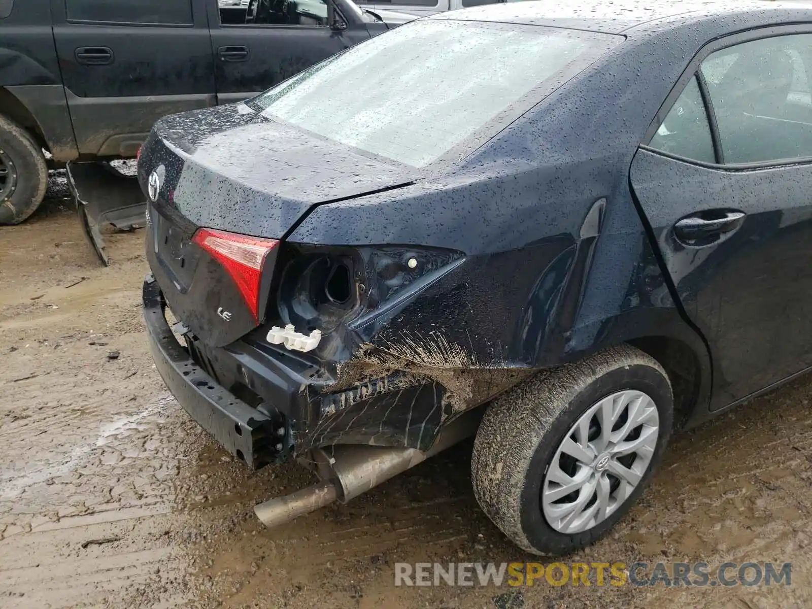 9 Photograph of a damaged car 5YFBURHE4KP934334 TOYOTA COROLLA 2019