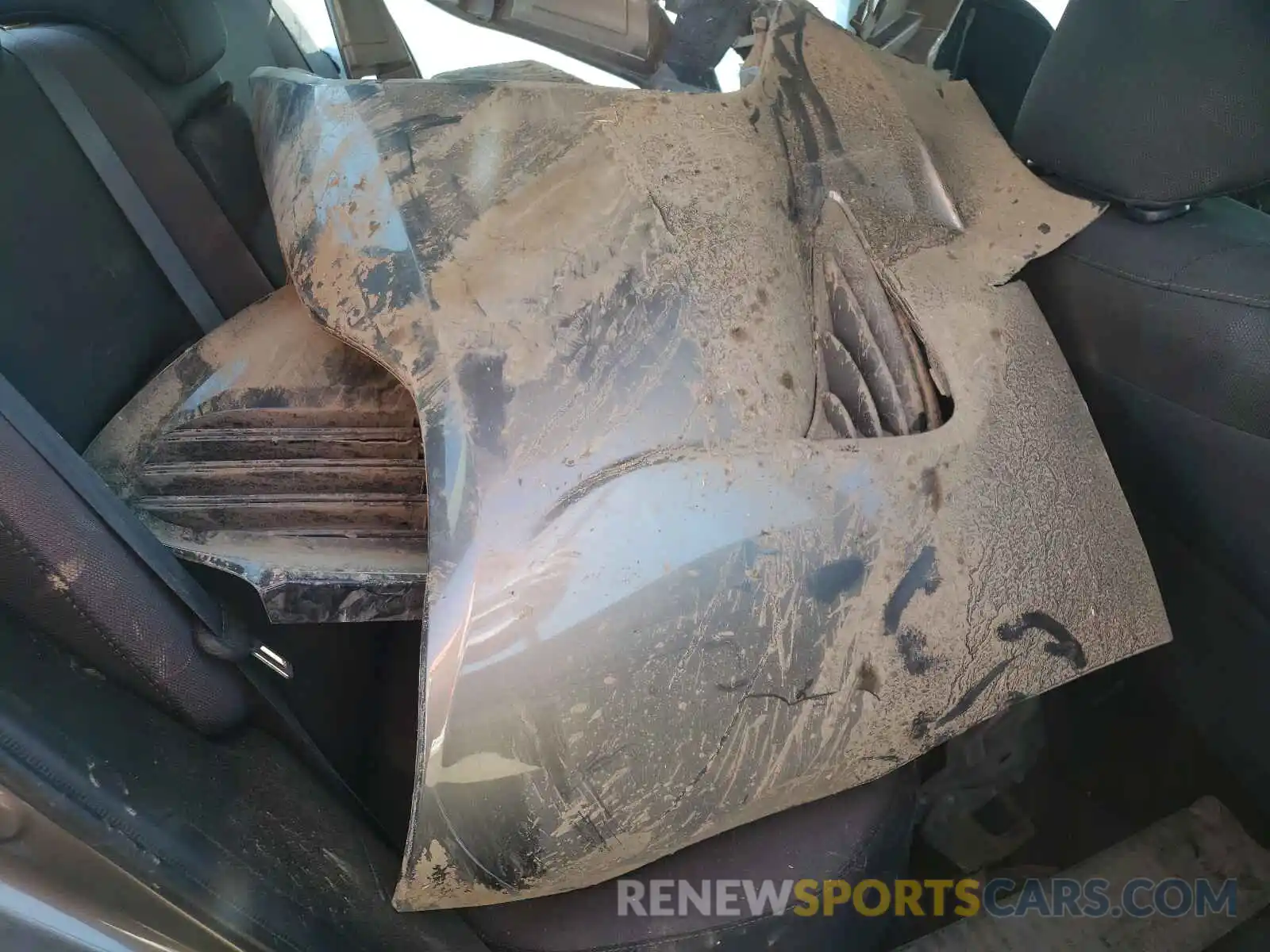 6 Photograph of a damaged car 5YFBURHE4KP934706 TOYOTA COROLLA 2019