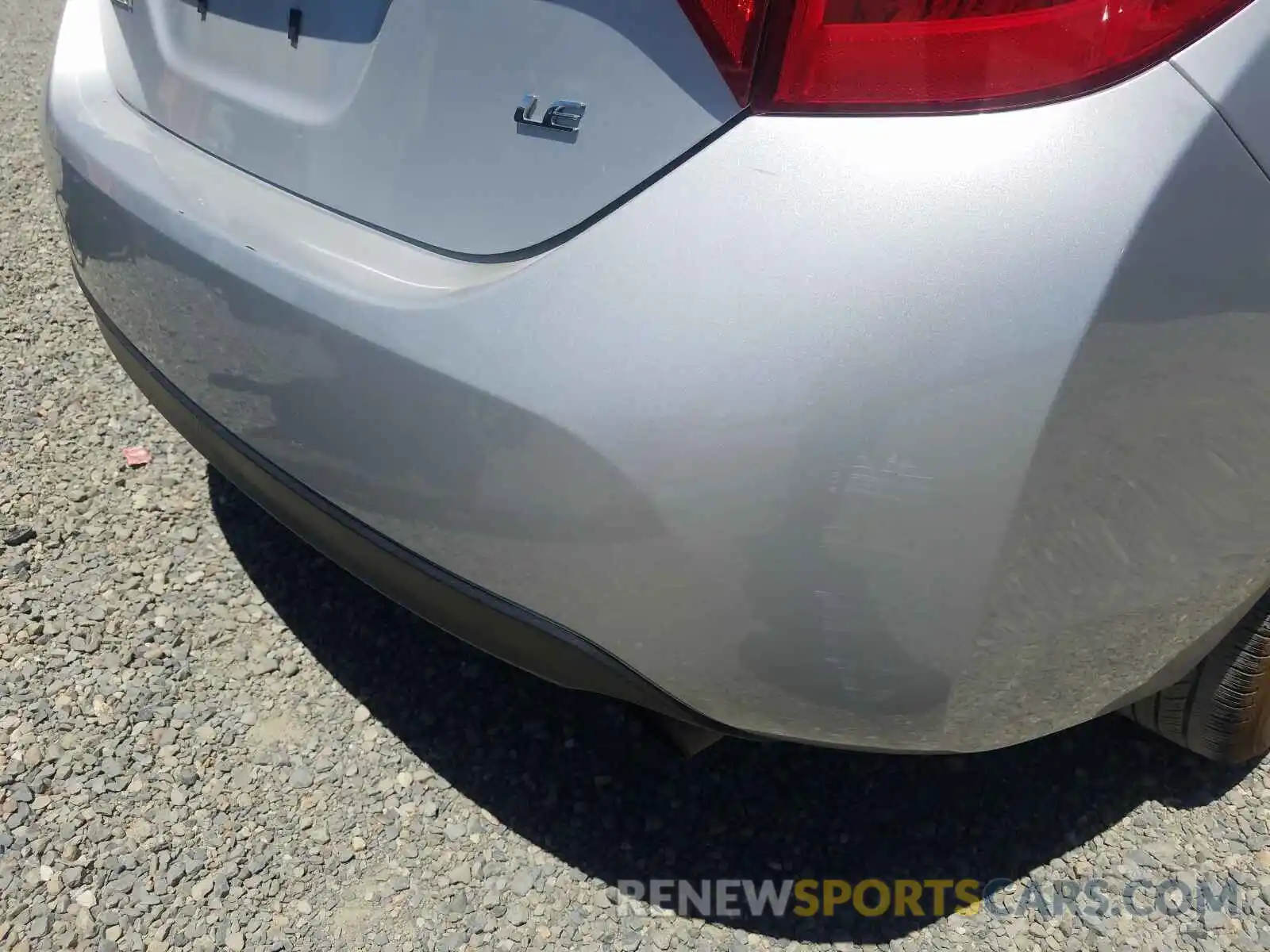 9 Photograph of a damaged car 5YFBURHE4KP935869 TOYOTA COROLLA 2019