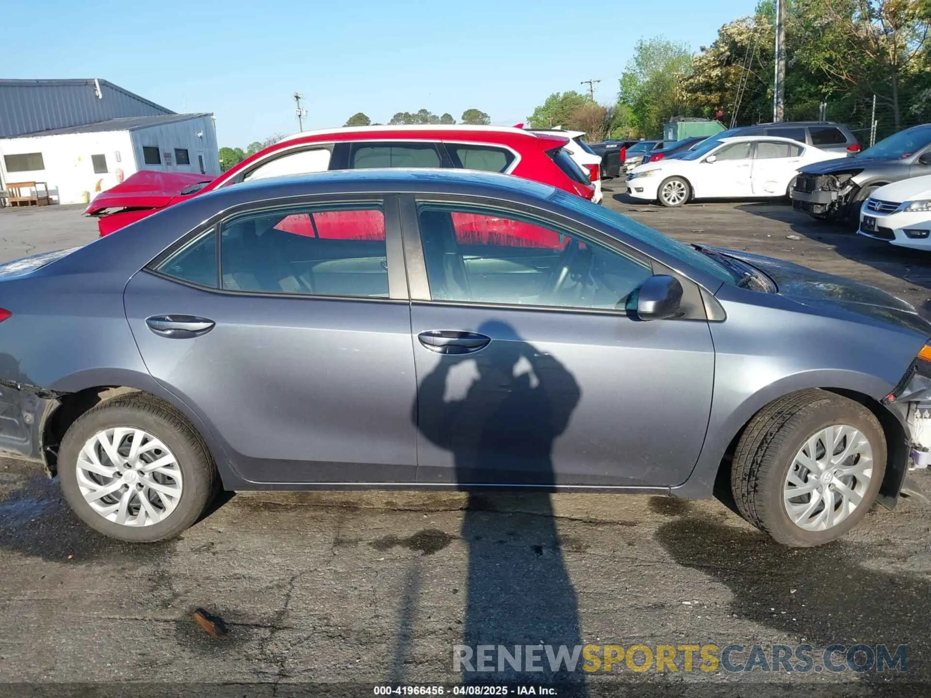 14 Photograph of a damaged car 5YFBURHE4KP938142 TOYOTA COROLLA 2019