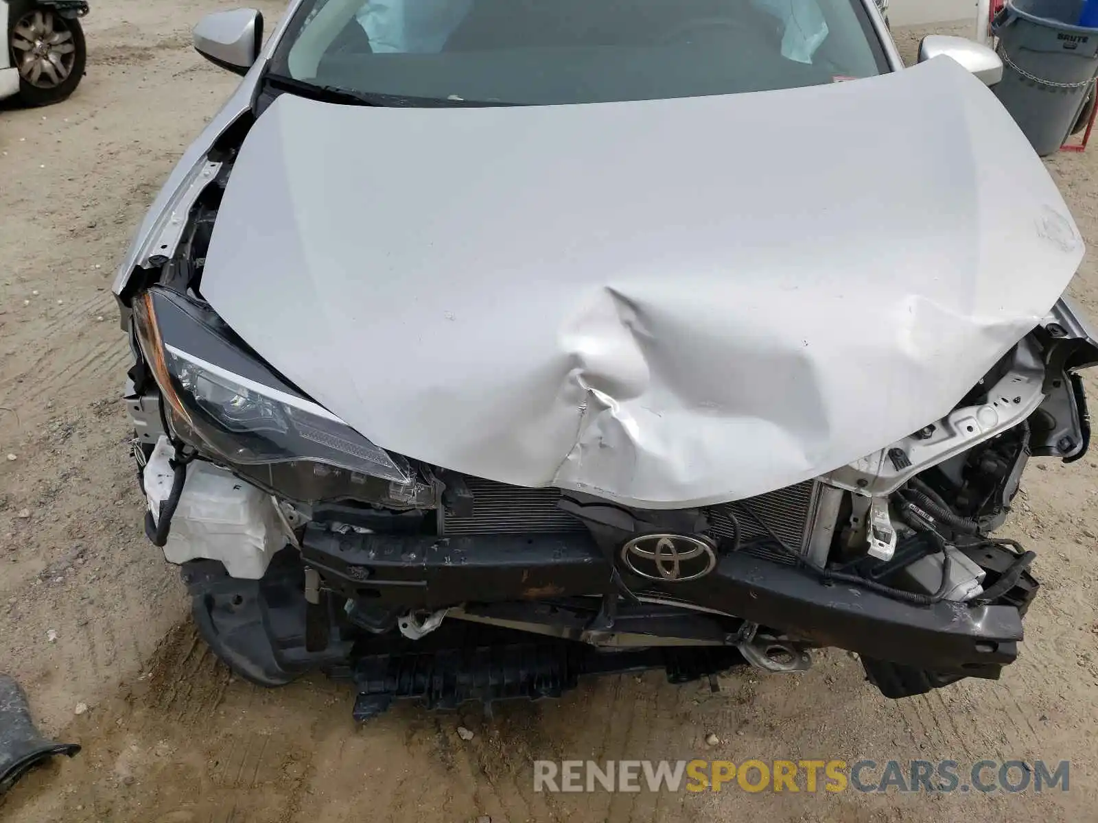 9 Photograph of a damaged car 5YFBURHE4KP939887 TOYOTA COROLLA 2019