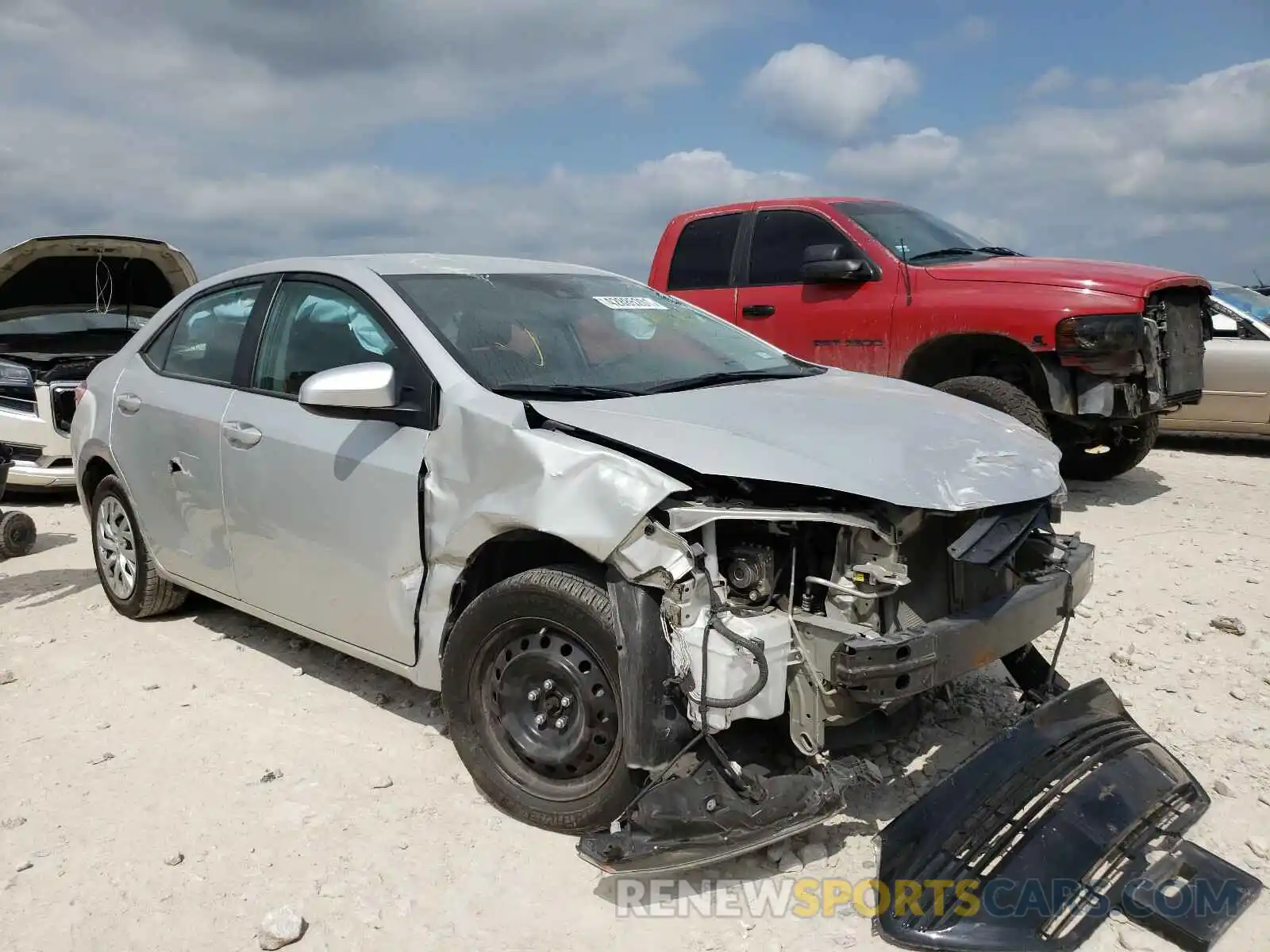 1 Photograph of a damaged car 5YFBURHE4KP940098 TOYOTA COROLLA 2019