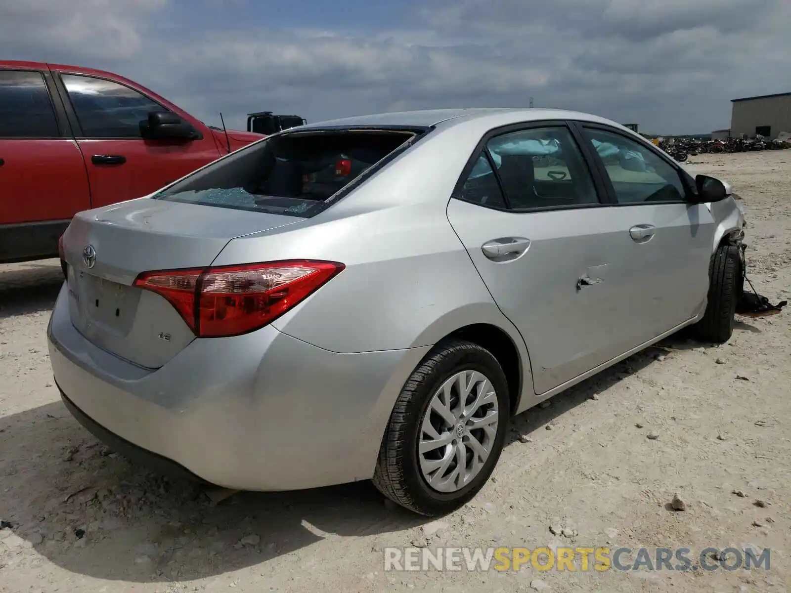 4 Photograph of a damaged car 5YFBURHE4KP940098 TOYOTA COROLLA 2019