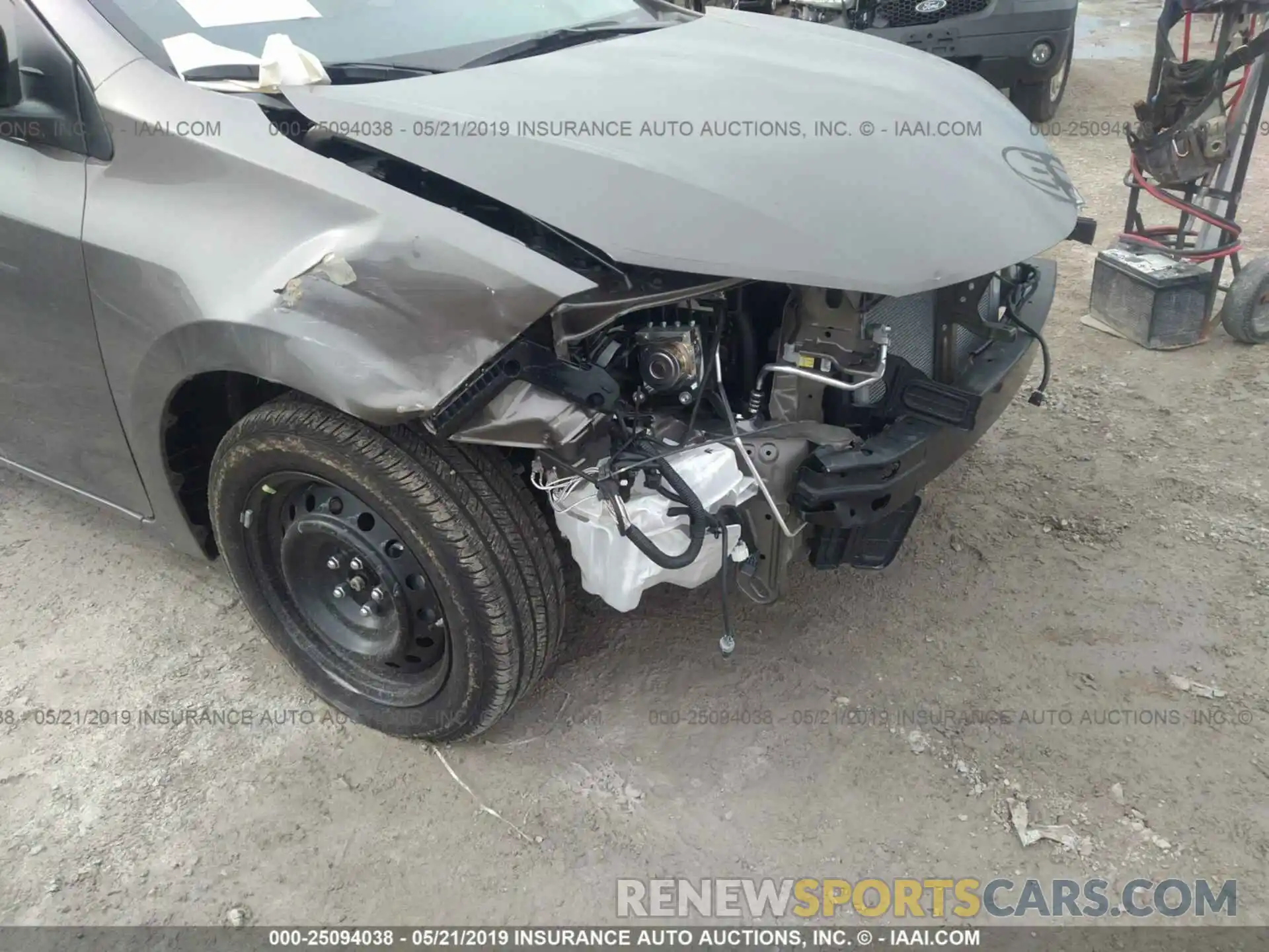 6 Photograph of a damaged car 5YFBURHE4KP942952 TOYOTA COROLLA 2019