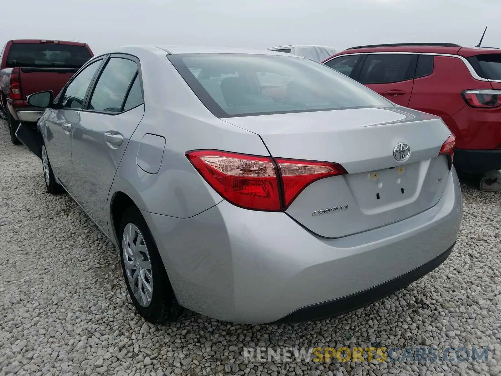 3 Photograph of a damaged car 5YFBURHE4KP943339 TOYOTA COROLLA 2019