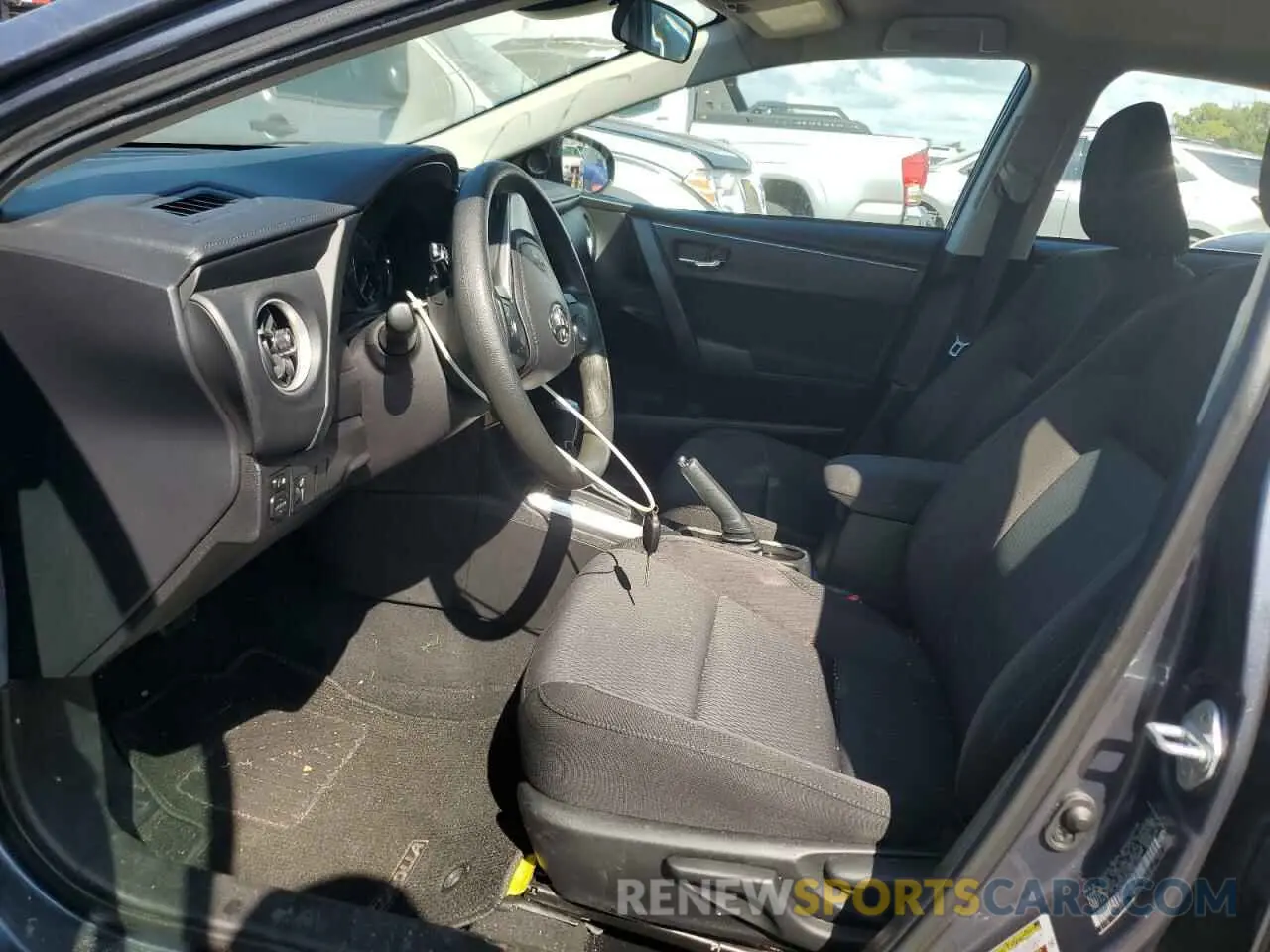 7 Photograph of a damaged car 5YFBURHE4KP943700 TOYOTA COROLLA 2019