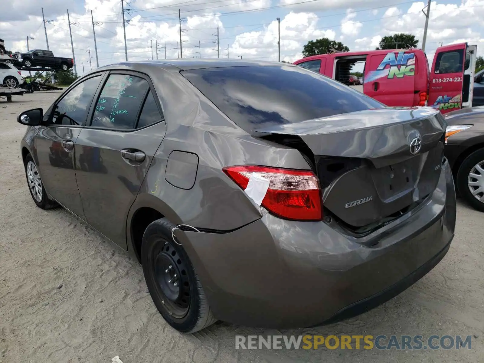 3 Photograph of a damaged car 5YFBURHE4KP945673 TOYOTA COROLLA 2019