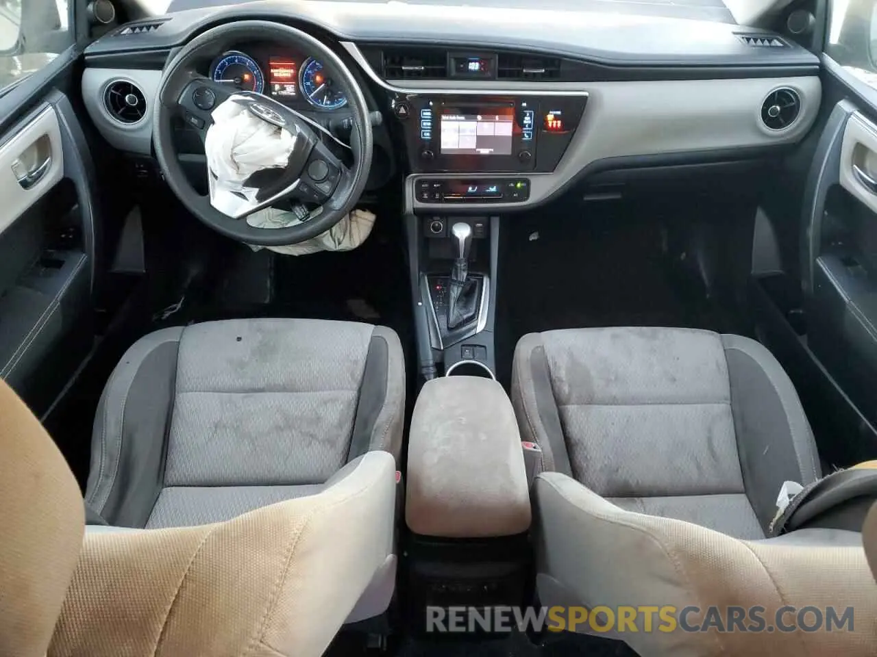 8 Photograph of a damaged car 5YFBURHE5KP859143 TOYOTA COROLLA 2019
