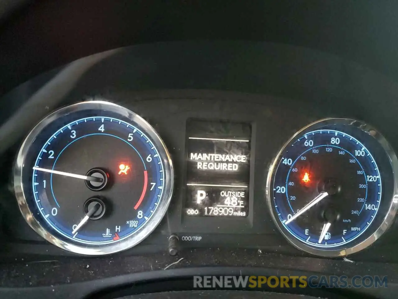 9 Photograph of a damaged car 5YFBURHE5KP859143 TOYOTA COROLLA 2019