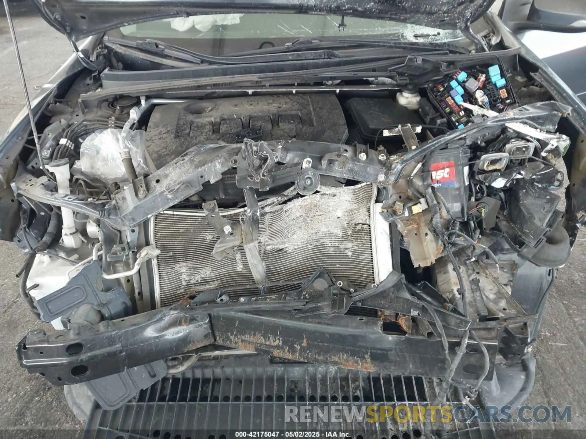 10 Photograph of a damaged car 5YFBURHE5KP862334 TOYOTA COROLLA 2019