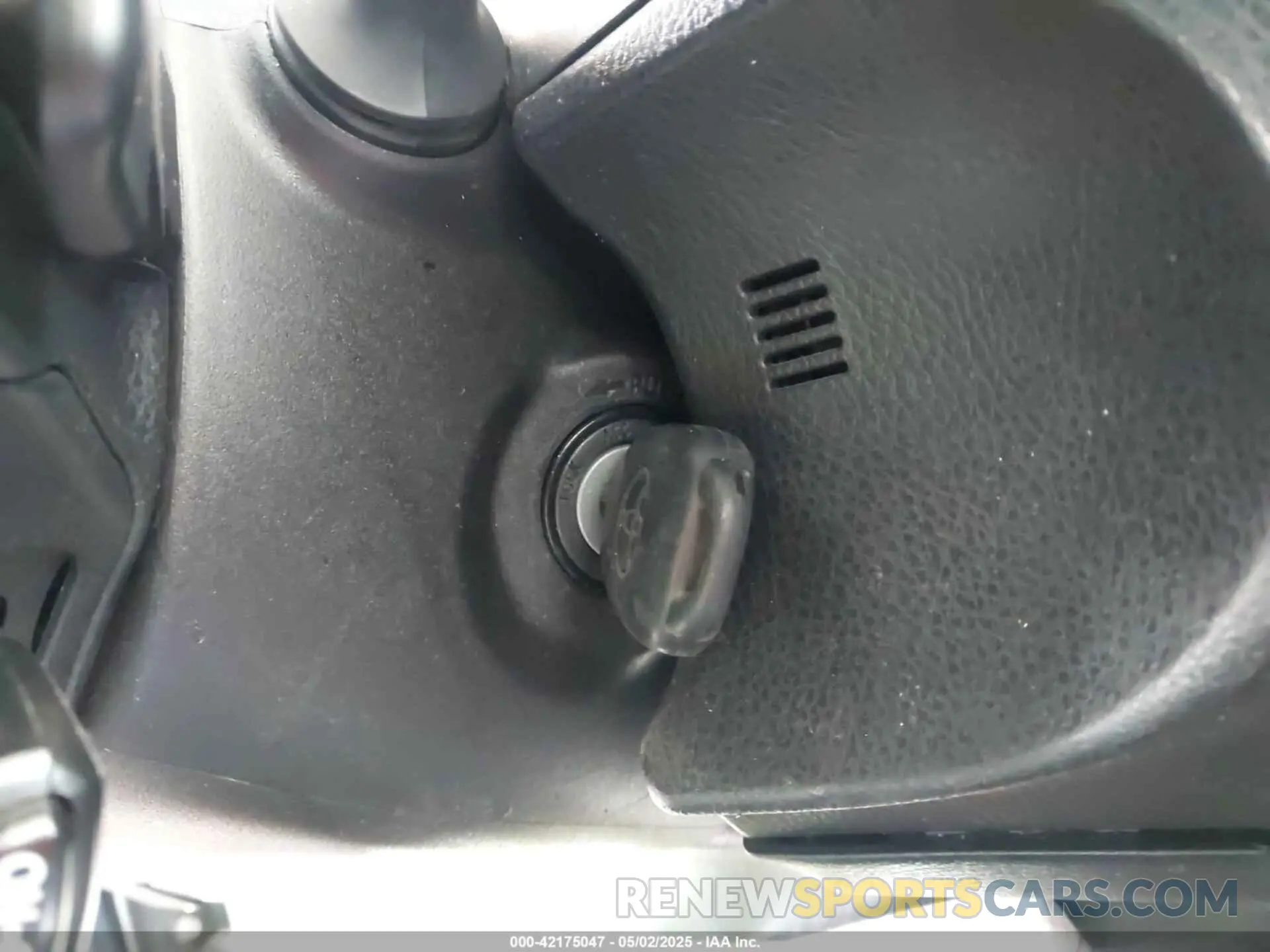 11 Photograph of a damaged car 5YFBURHE5KP862334 TOYOTA COROLLA 2019
