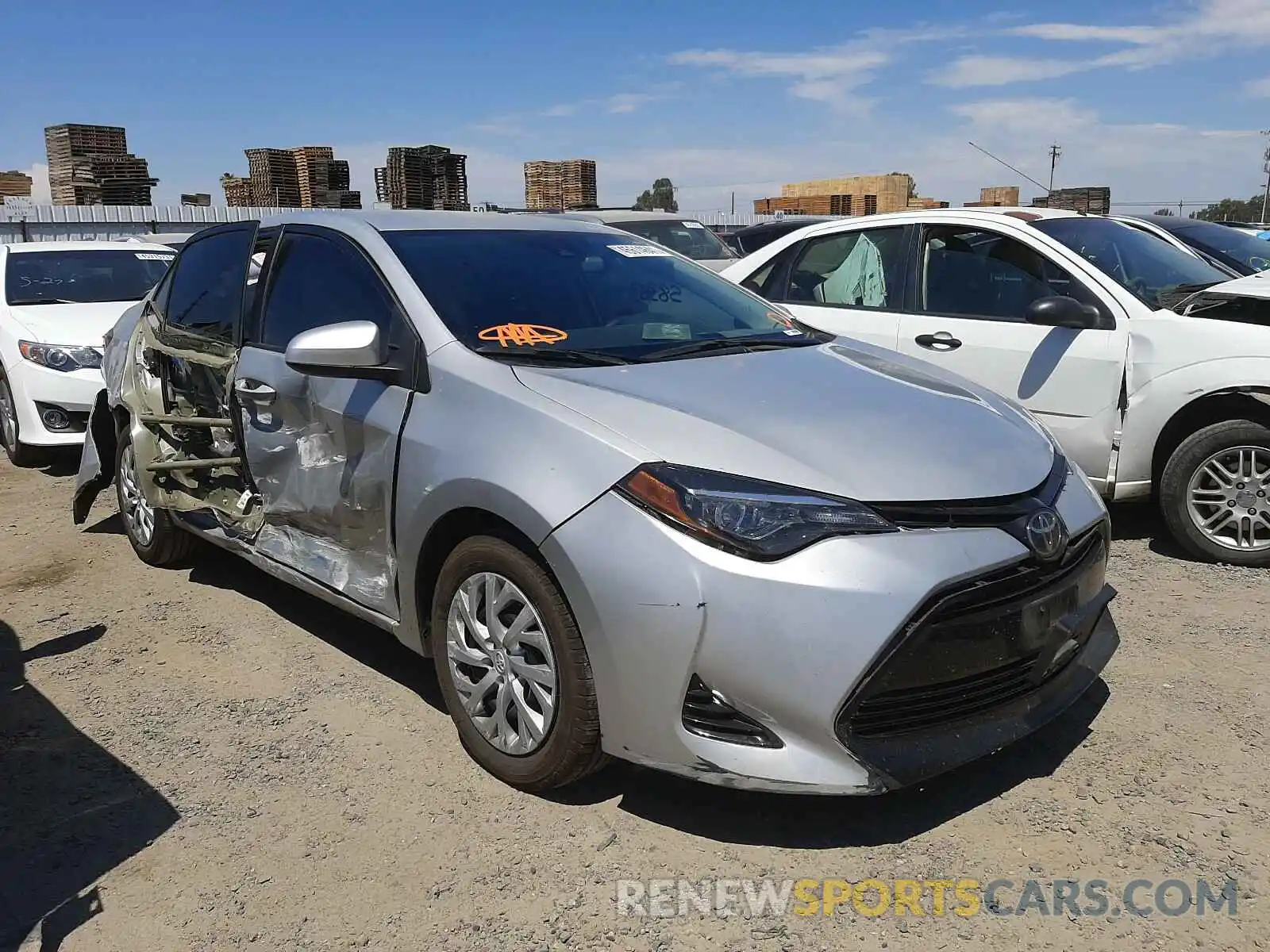 1 Photograph of a damaged car 5YFBURHE5KP862835 TOYOTA COROLLA 2019