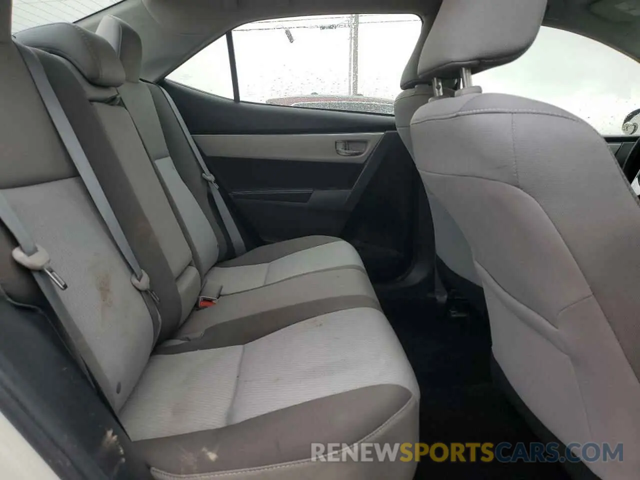 11 Photograph of a damaged car 5YFBURHE5KP863872 TOYOTA COROLLA 2019