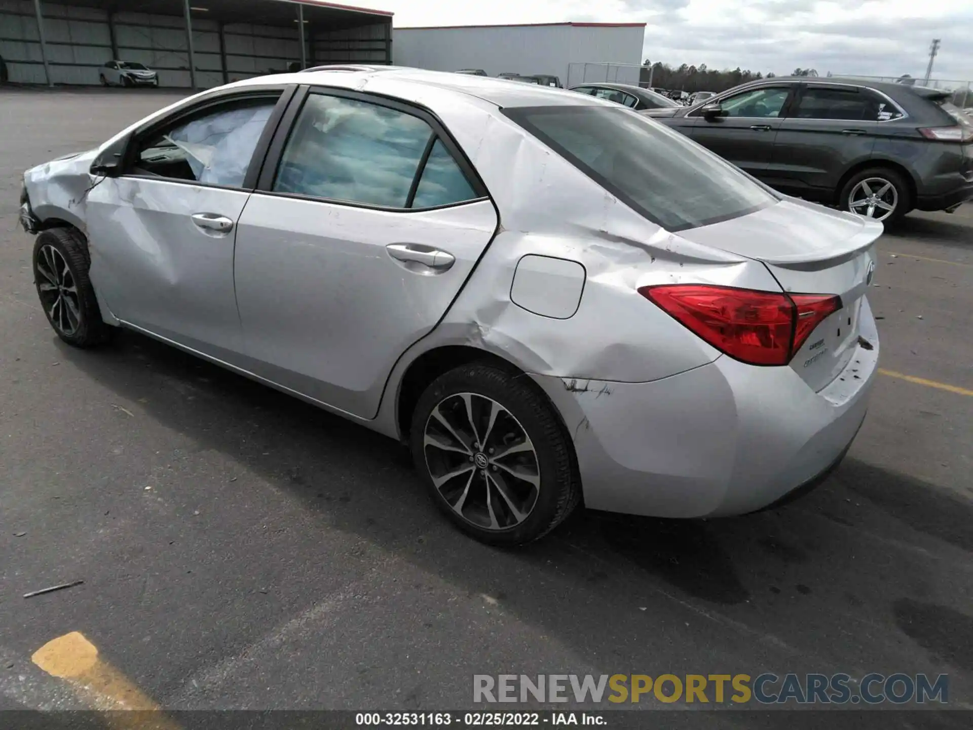 3 Photograph of a damaged car 5YFBURHE5KP865797 TOYOTA COROLLA 2019