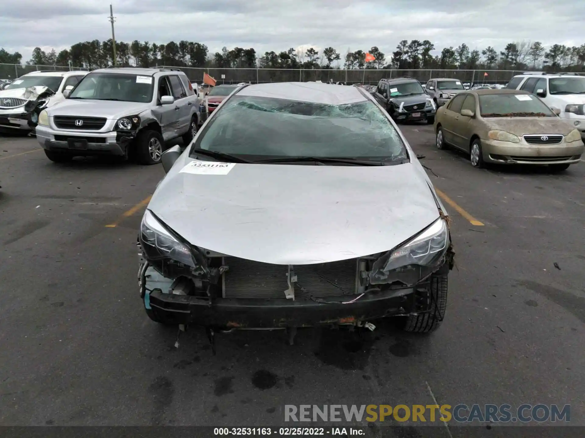 6 Photograph of a damaged car 5YFBURHE5KP865797 TOYOTA COROLLA 2019