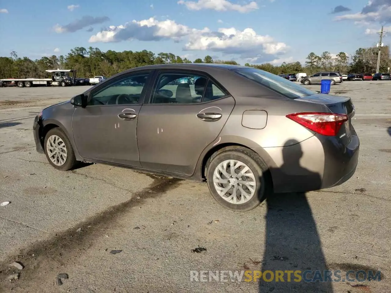 2 Photograph of a damaged car 5YFBURHE5KP869106 TOYOTA COROLLA 2019