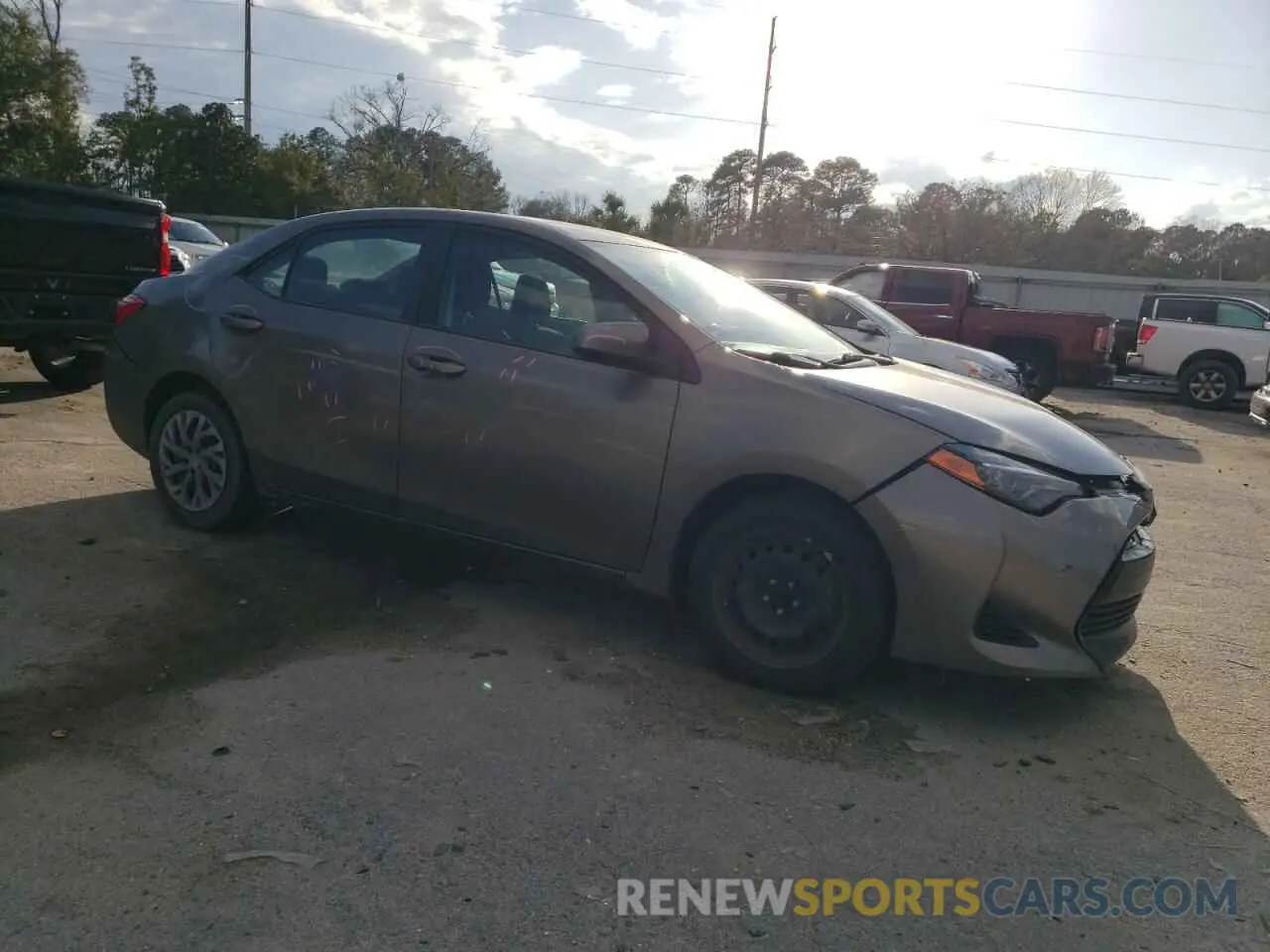 4 Photograph of a damaged car 5YFBURHE5KP869106 TOYOTA COROLLA 2019