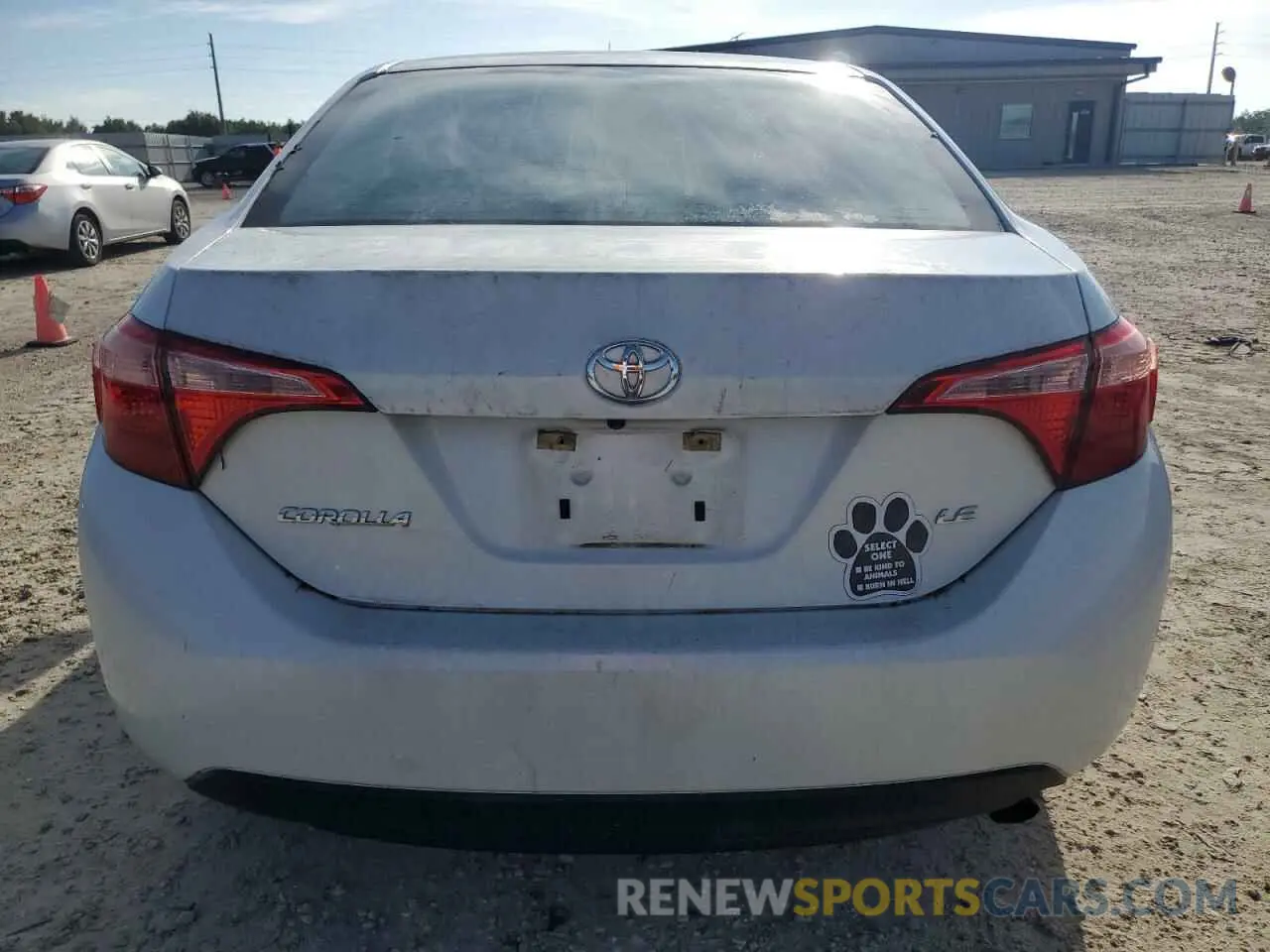 6 Photograph of a damaged car 5YFBURHE5KP869185 TOYOTA COROLLA 2019