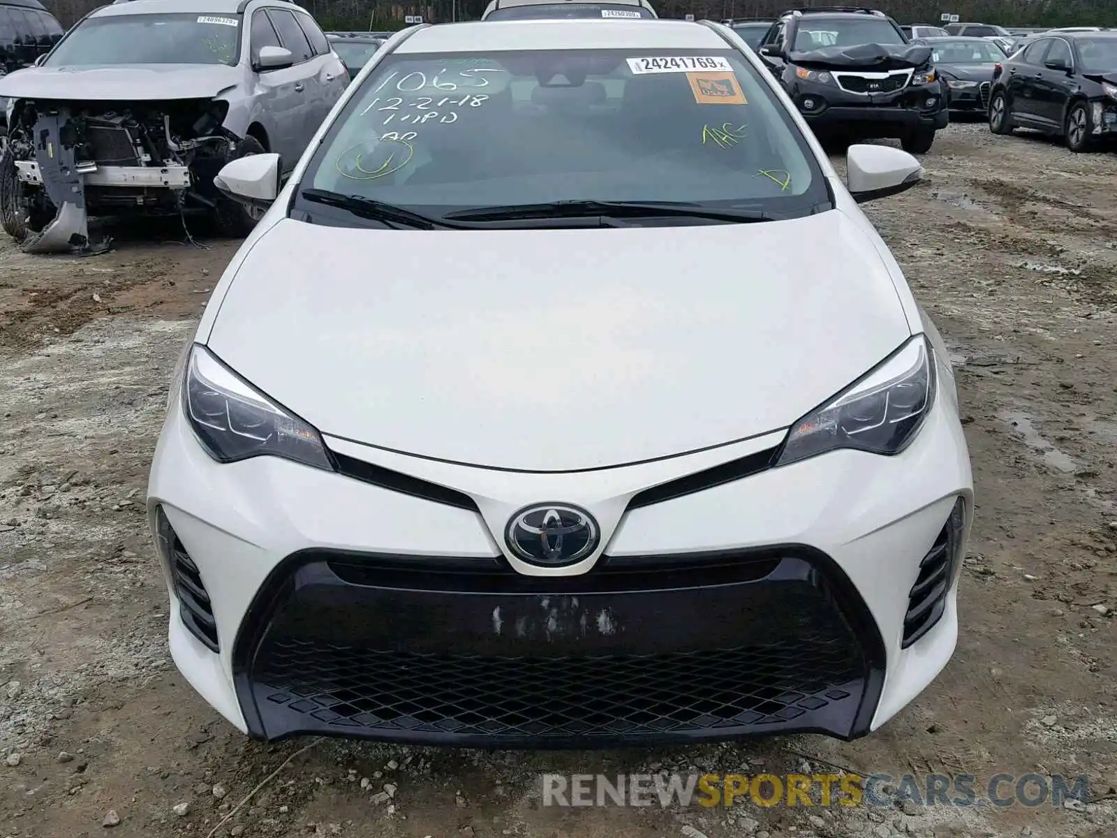 9 Photograph of a damaged car 5YFBURHE5KP871065 TOYOTA COROLLA 2019