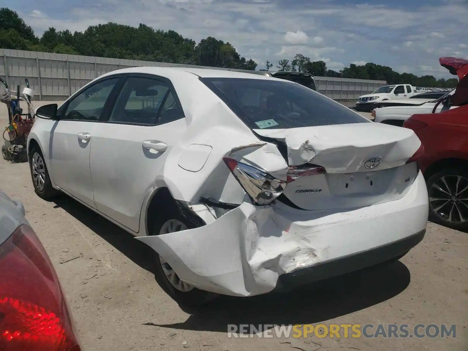 3 Photograph of a damaged car 5YFBURHE5KP871633 TOYOTA COROLLA 2019