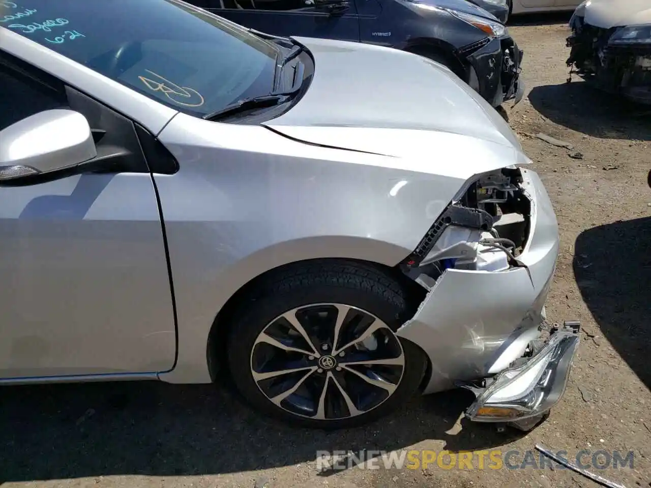 9 Photograph of a damaged car 5YFBURHE5KP872961 TOYOTA COROLLA 2019