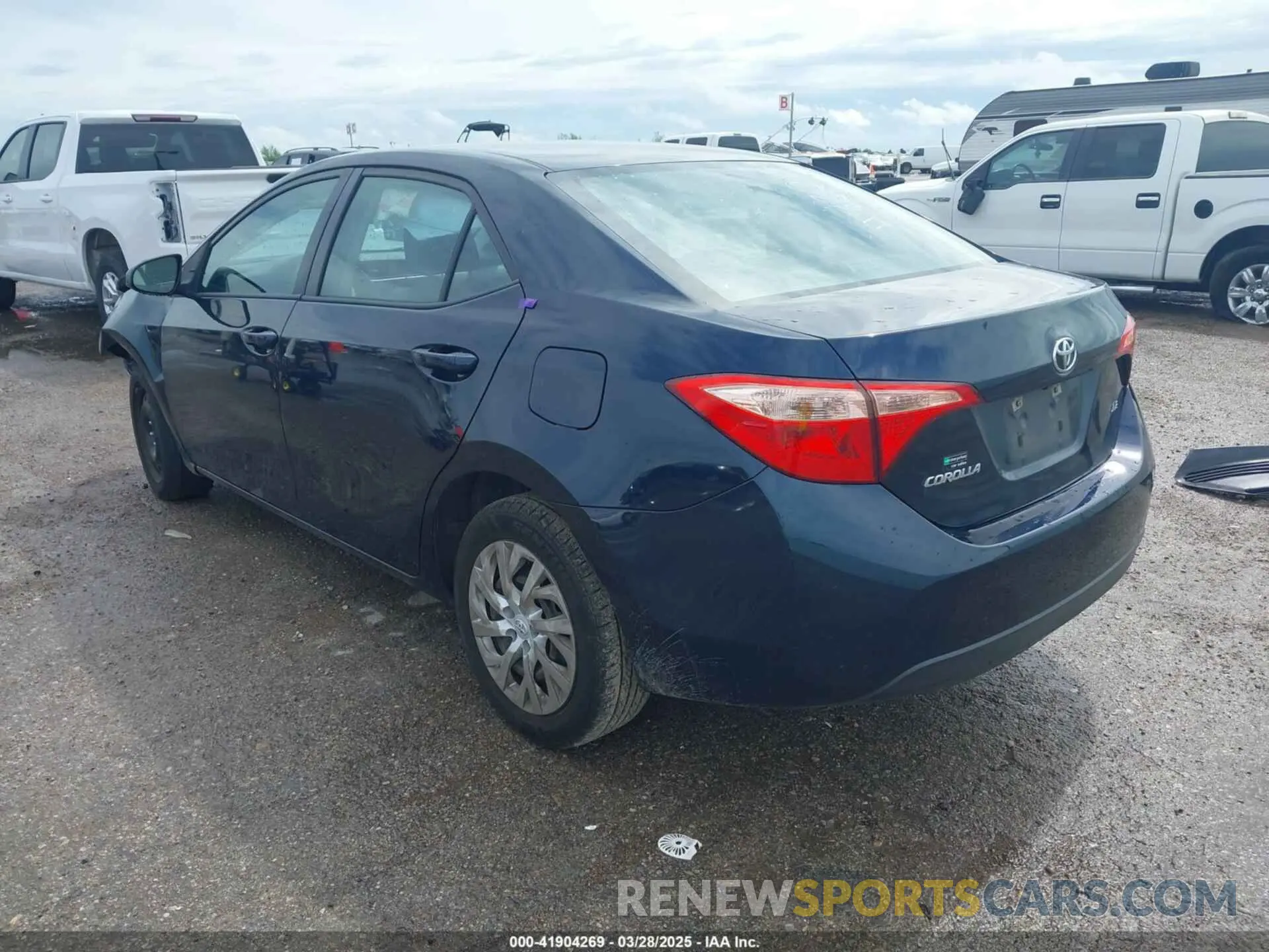 3 Photograph of a damaged car 5YFBURHE5KP874211 TOYOTA COROLLA 2019