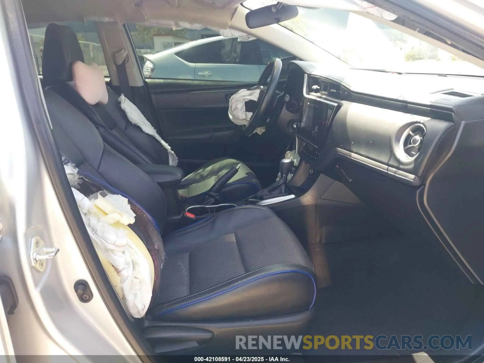 5 Photograph of a damaged car 5YFBURHE5KP877691 TOYOTA COROLLA 2019