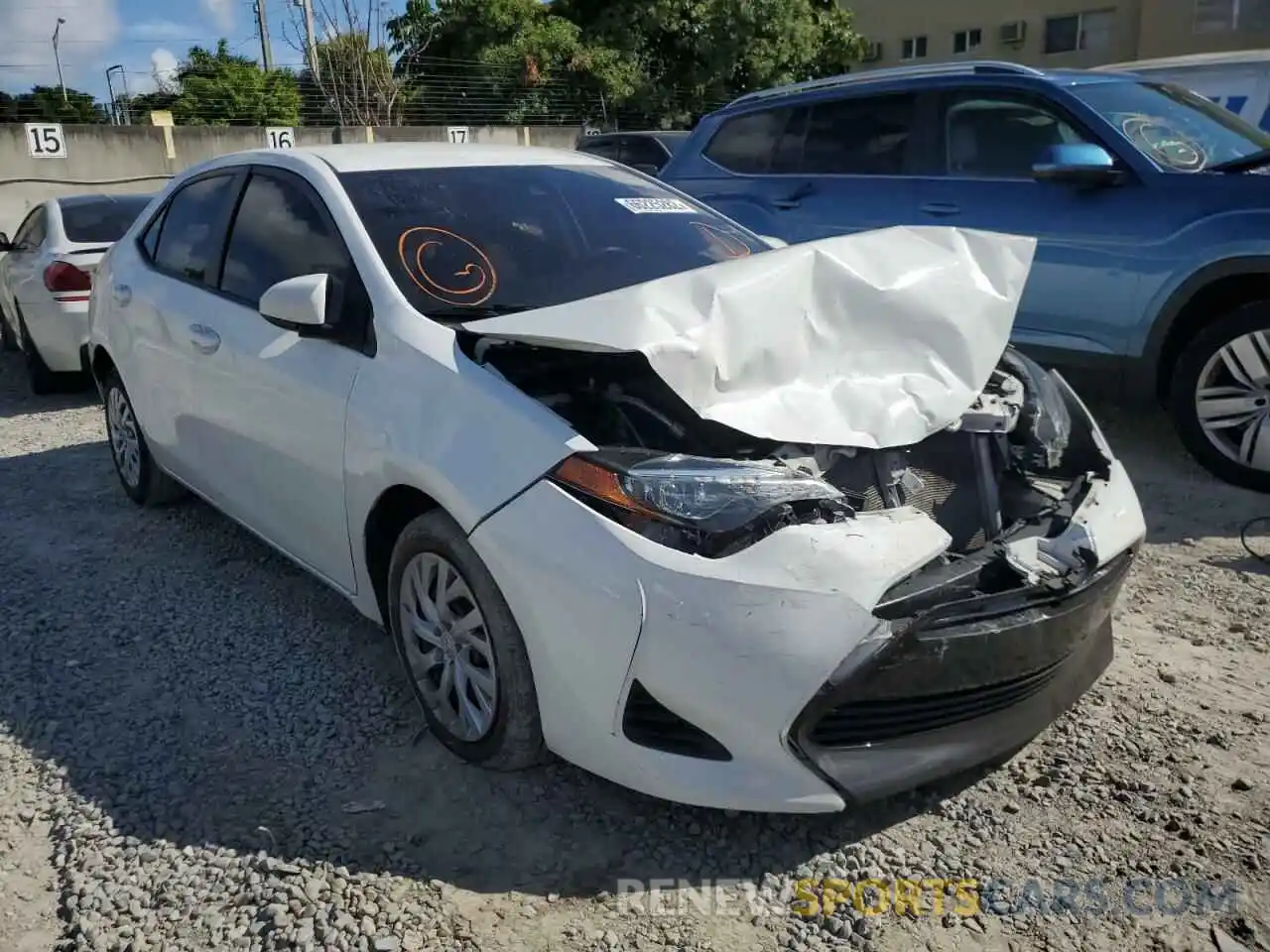 1 Photograph of a damaged car 5YFBURHE5KP879425 TOYOTA COROLLA 2019