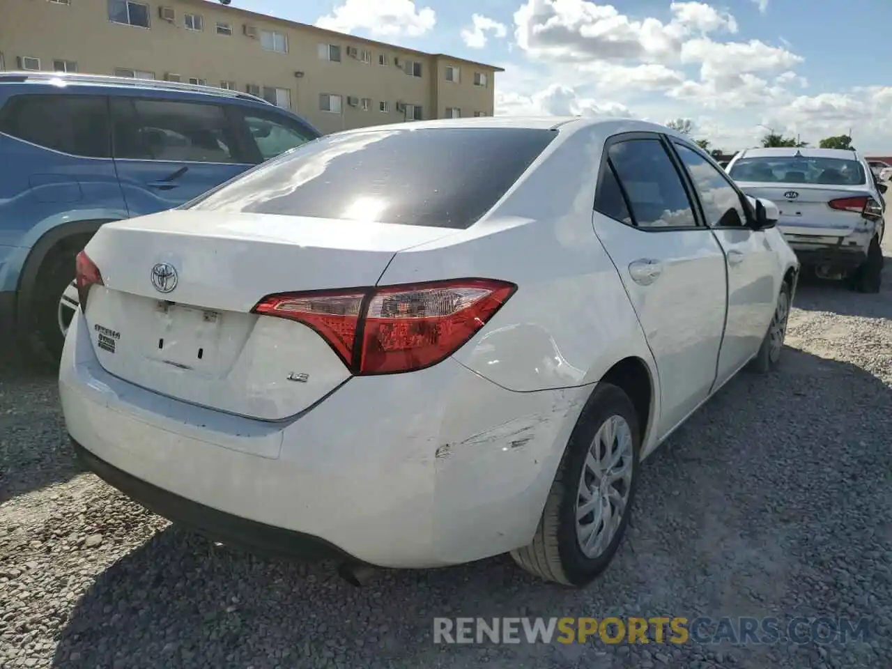 4 Photograph of a damaged car 5YFBURHE5KP879425 TOYOTA COROLLA 2019