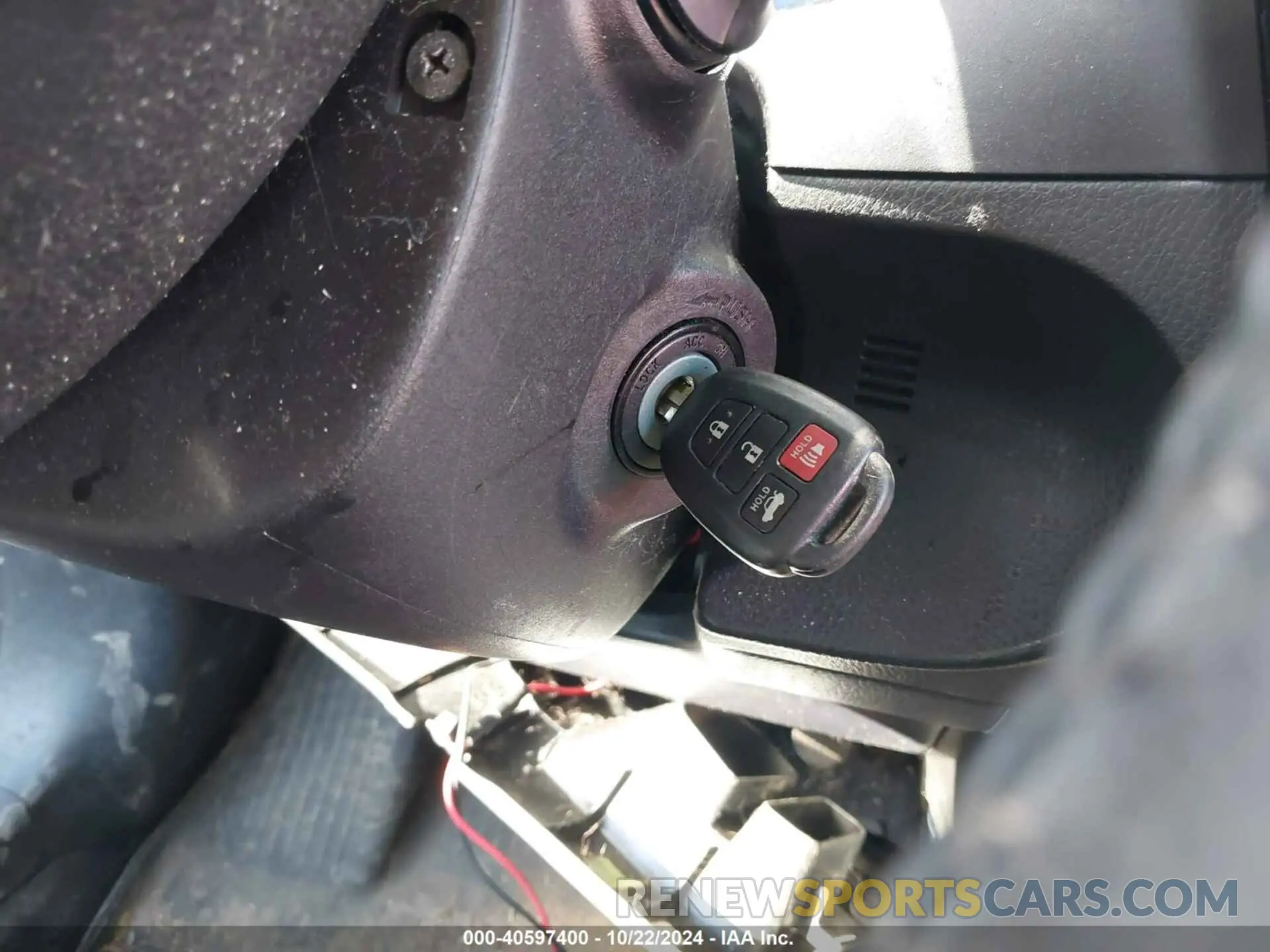 11 Photograph of a damaged car 5YFBURHE5KP885242 TOYOTA COROLLA 2019