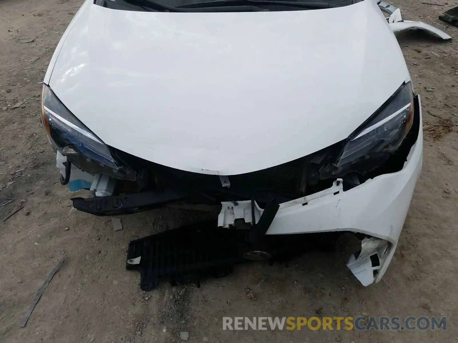 7 Photograph of a damaged car 5YFBURHE5KP885337 TOYOTA COROLLA 2019