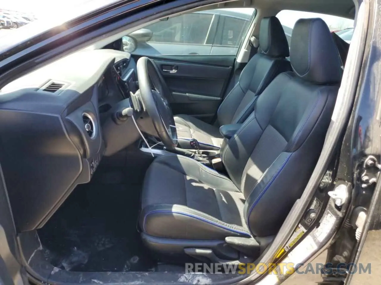 7 Photograph of a damaged car 5YFBURHE5KP887752 TOYOTA COROLLA 2019