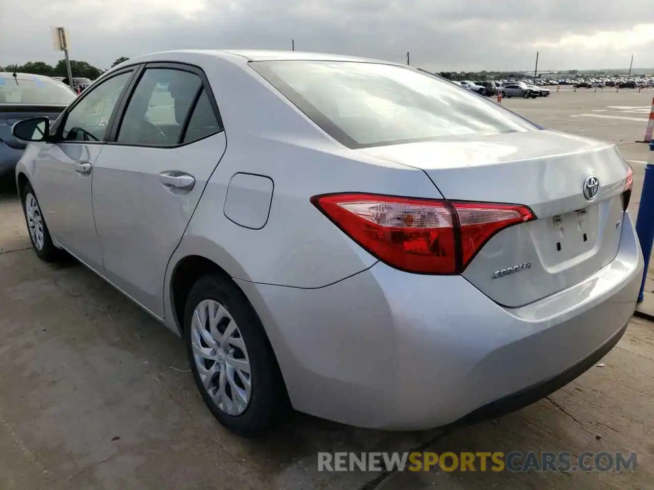 3 Photograph of a damaged car 5YFBURHE5KP887962 TOYOTA COROLLA 2019