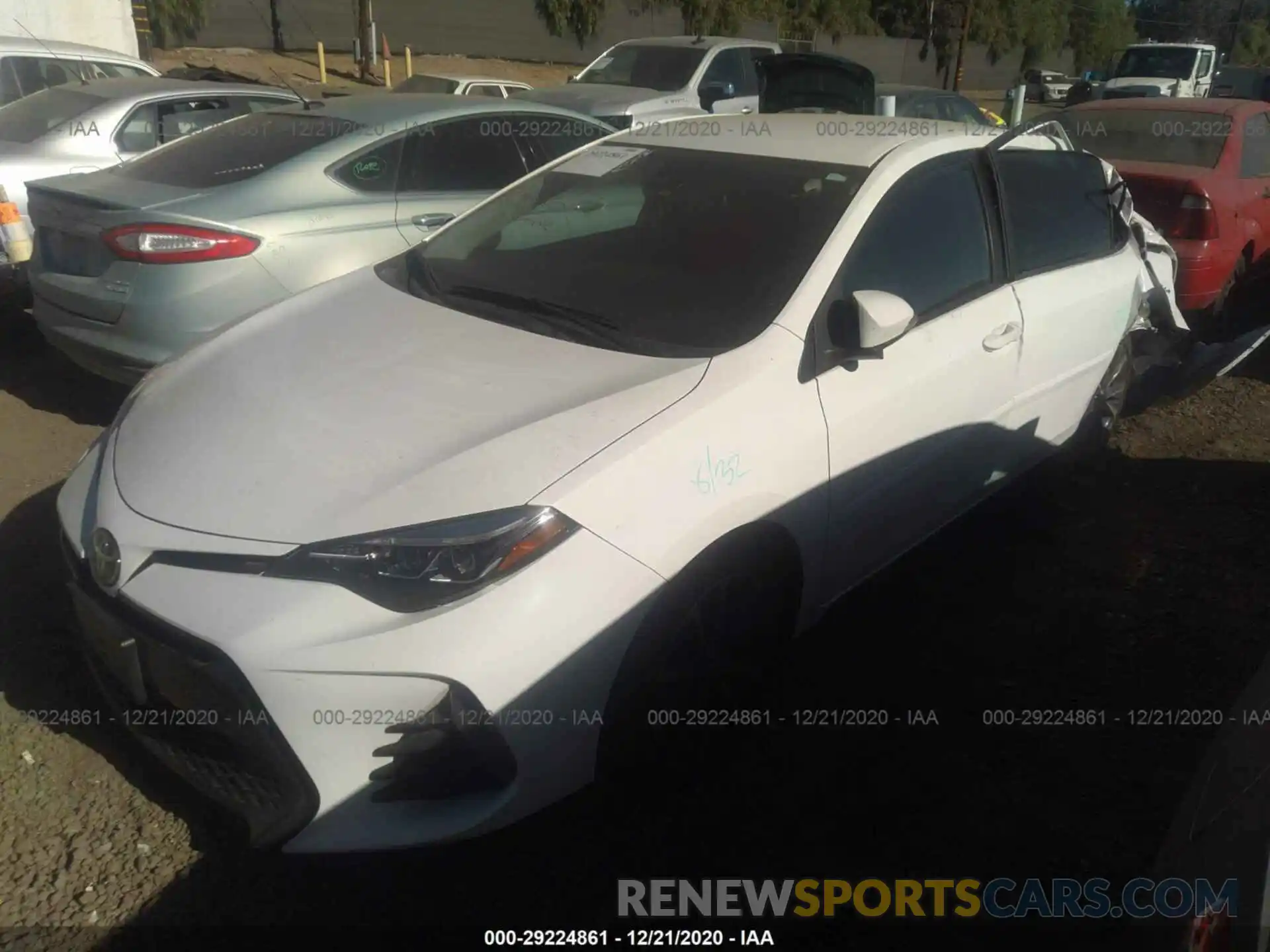 2 Photograph of a damaged car 5YFBURHE5KP890831 TOYOTA COROLLA 2019