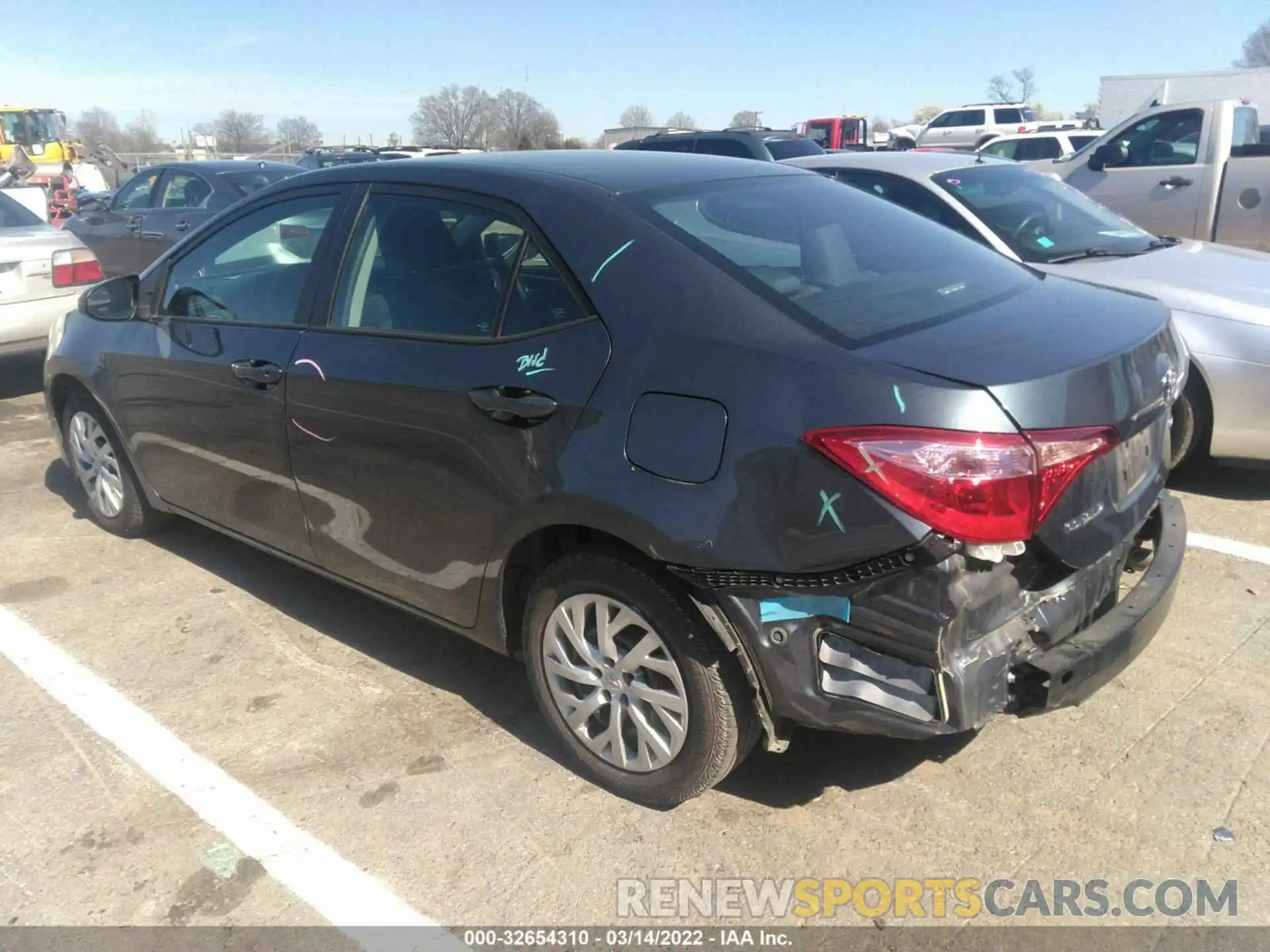 3 Photograph of a damaged car 5YFBURHE5KP893602 TOYOTA COROLLA 2019