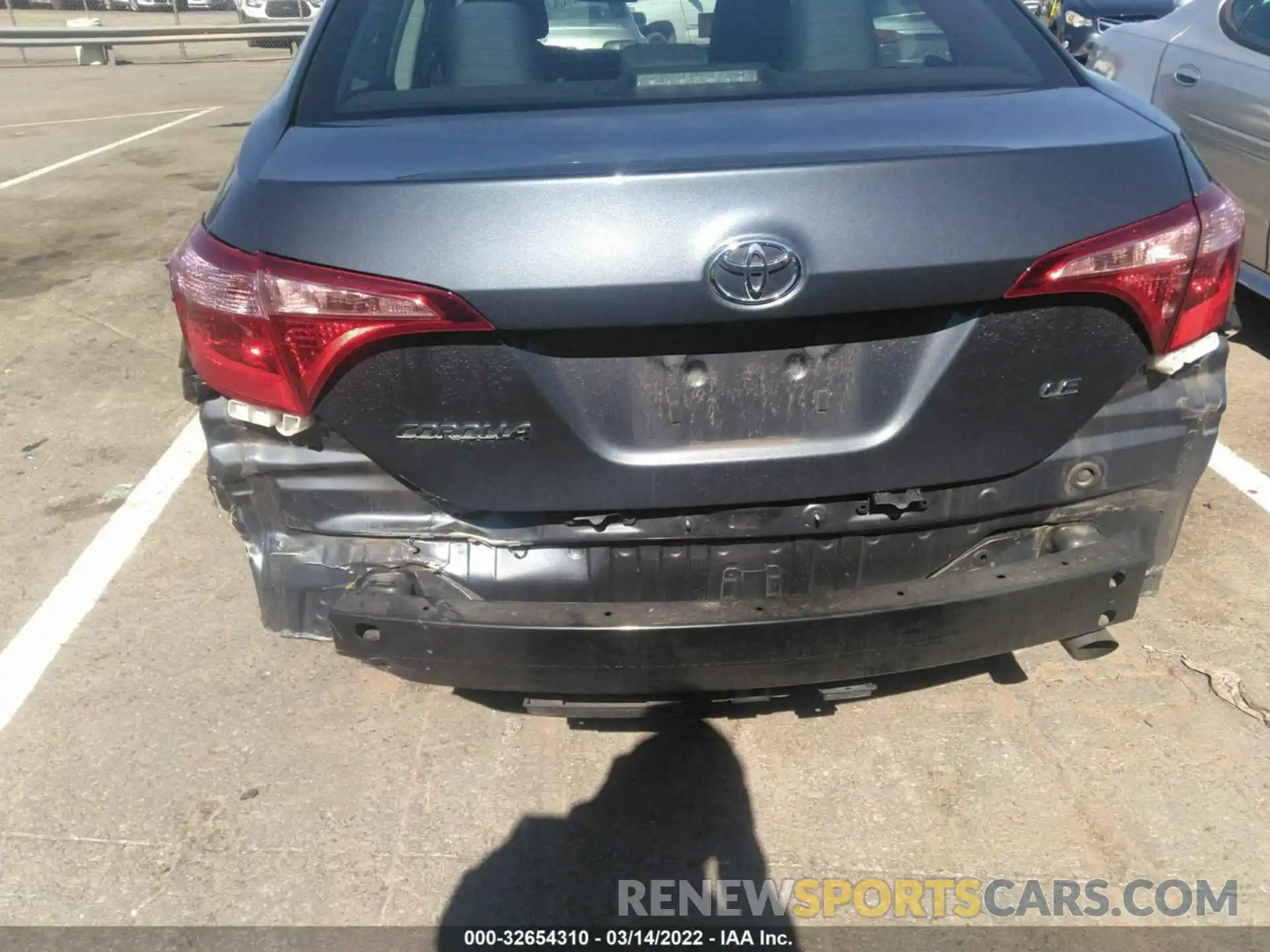 6 Photograph of a damaged car 5YFBURHE5KP893602 TOYOTA COROLLA 2019